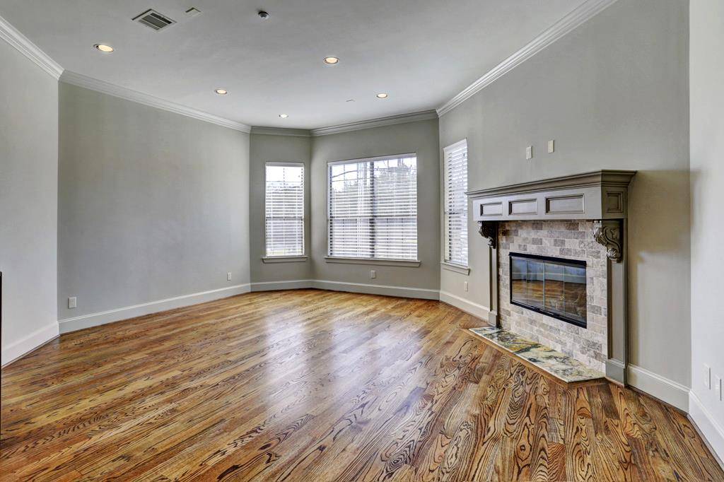 Houston, TX 77006,2417 Commonwealth ST