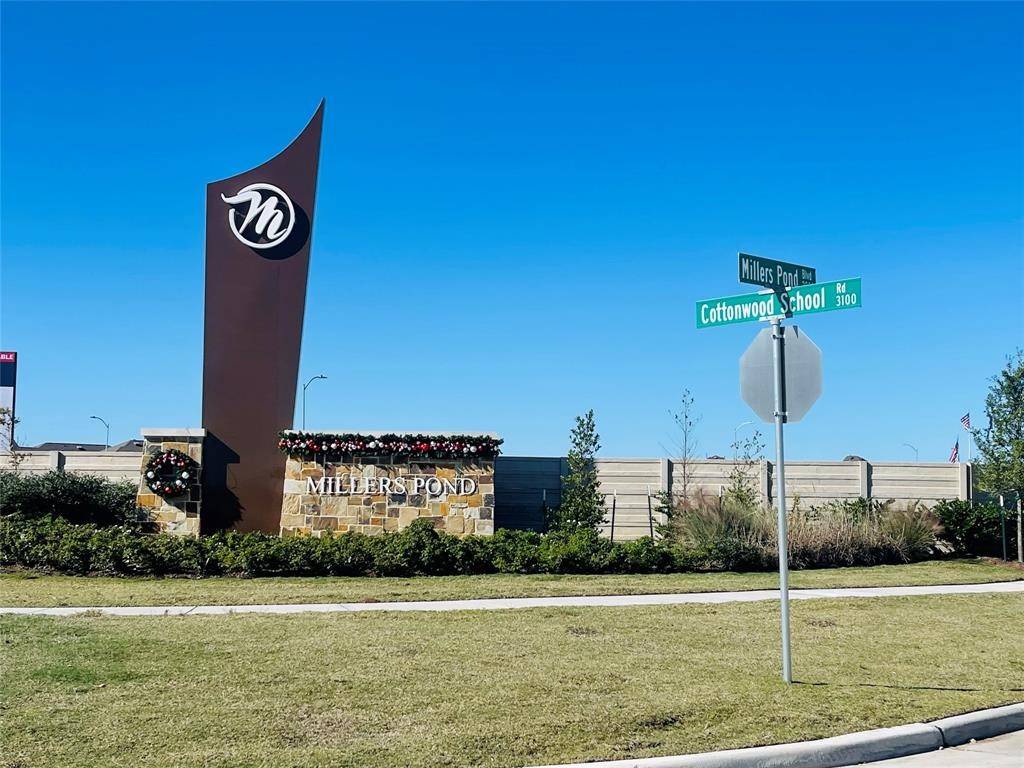 Rosenberg, TX 77471,3414 Trail View DR
