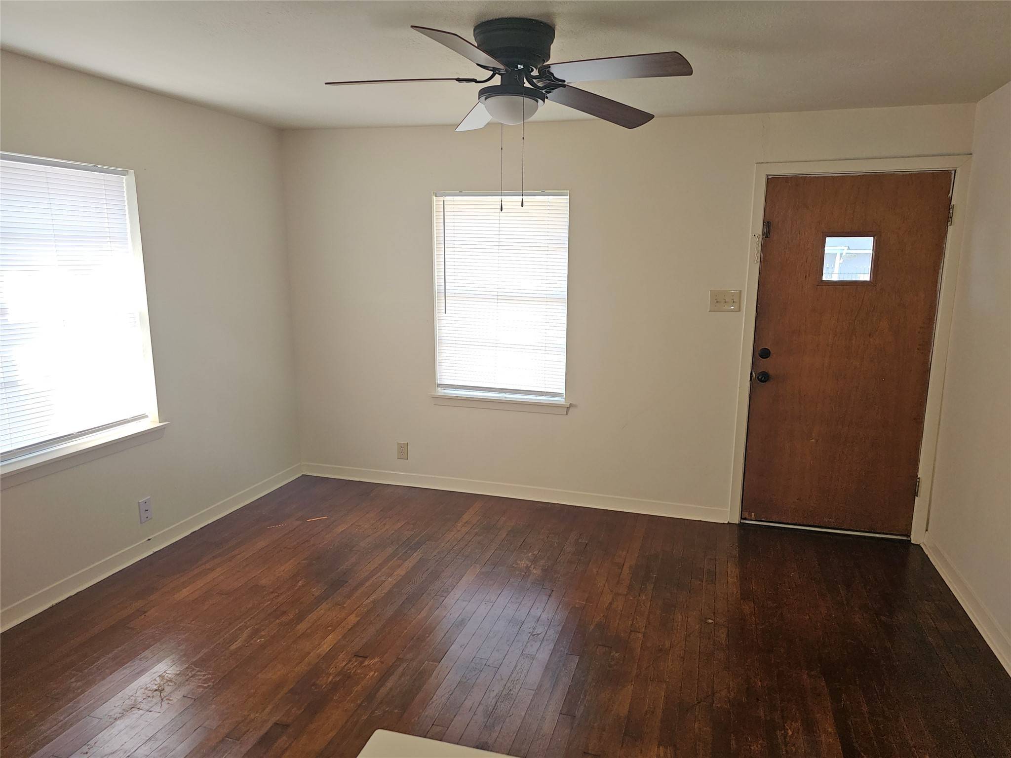 Pasadena, TX 77503,5322 Pine AVE