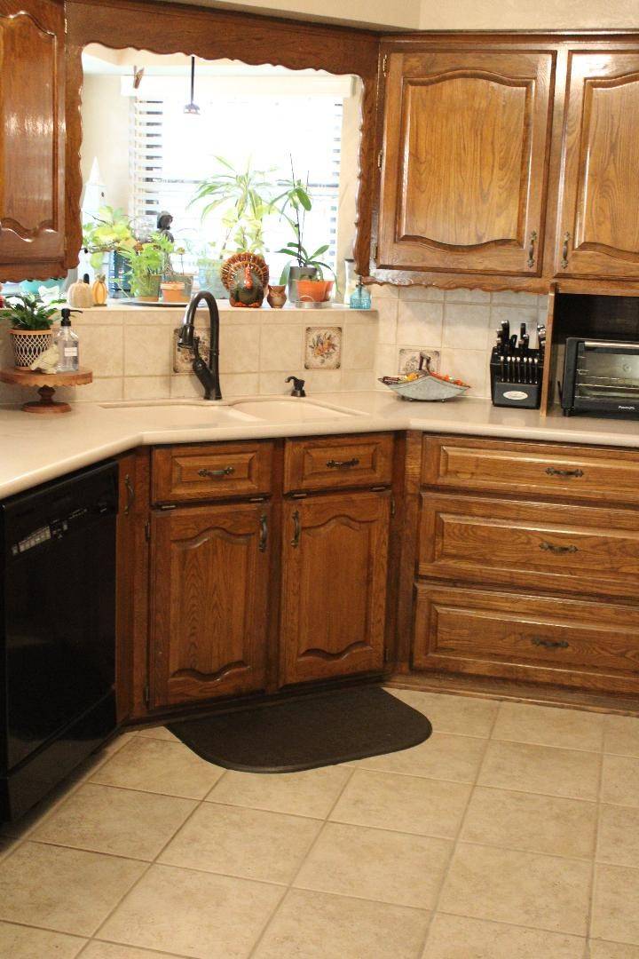 Pasadena, TX 77504,4011 Ecuador DR