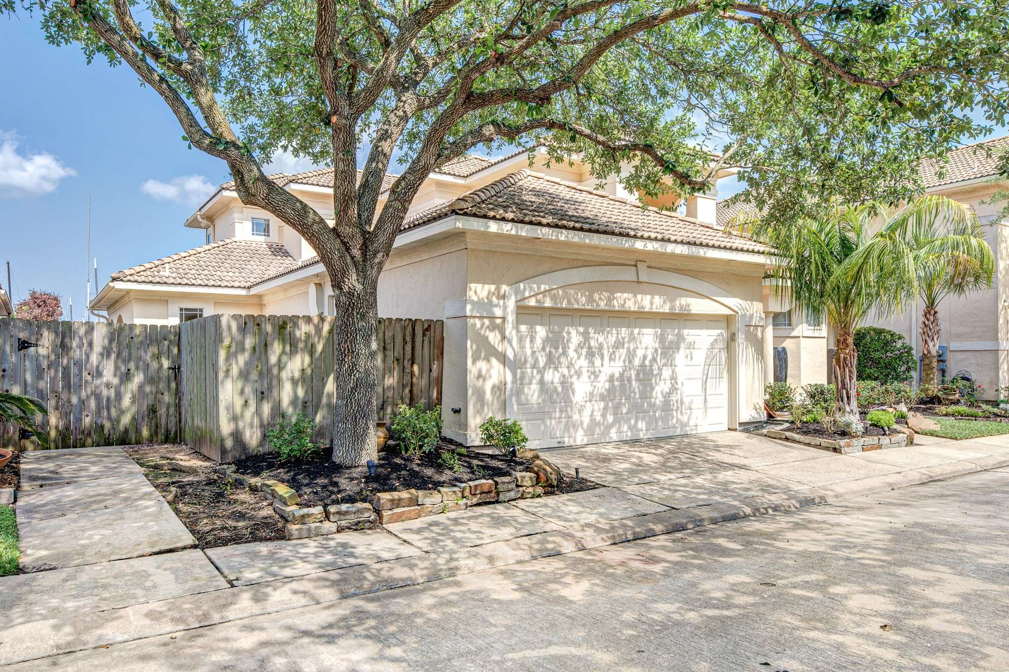Kemah, TX 77565,305 Harborside CIR