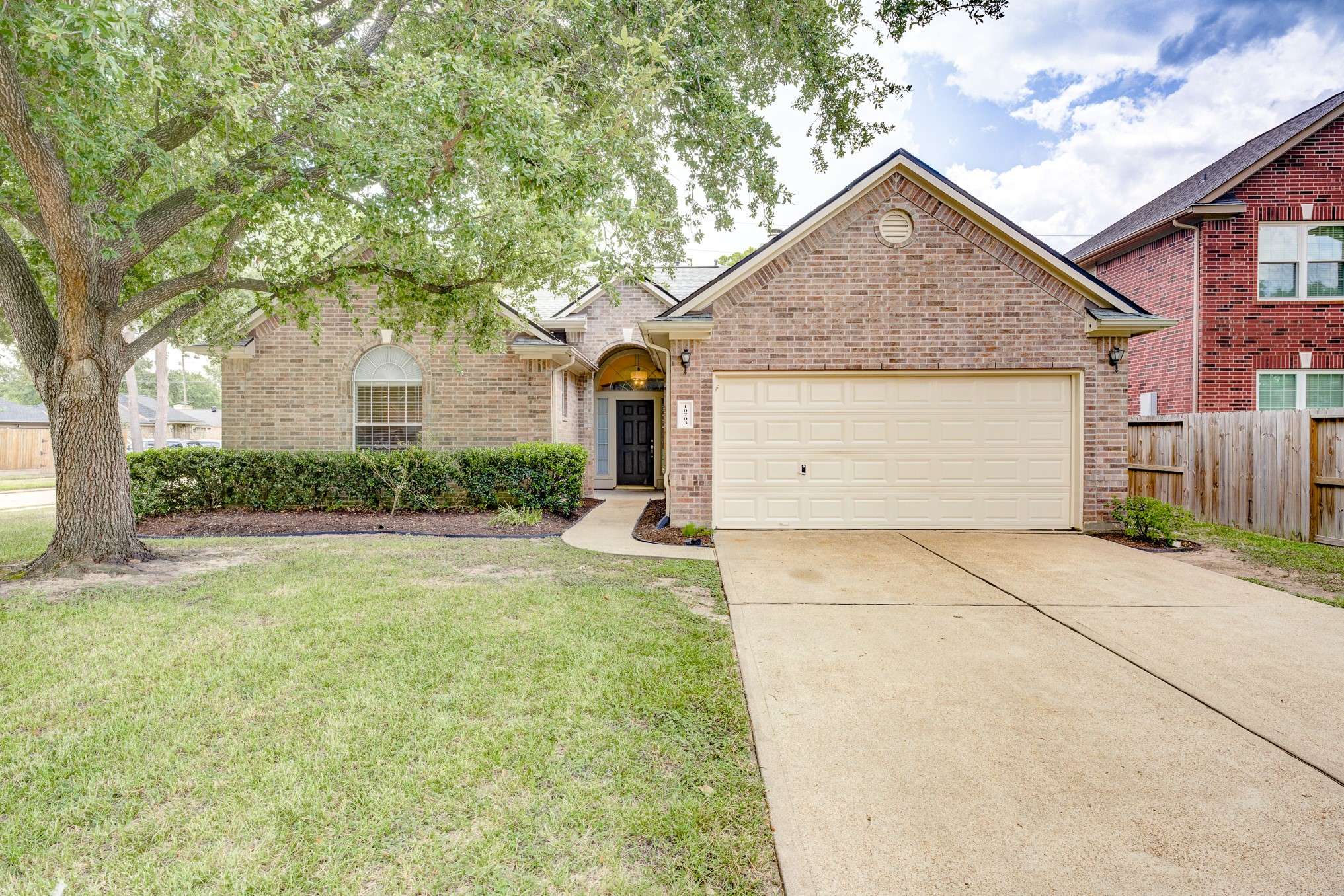 Houston, TX 77070,10703 Knoll Bend LN