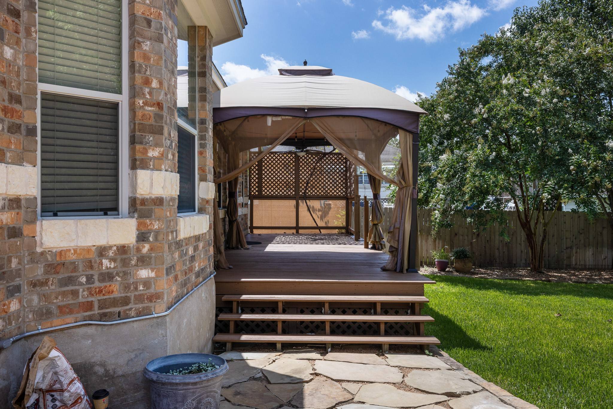 La Grange, TX 78945,929 N Horton ST