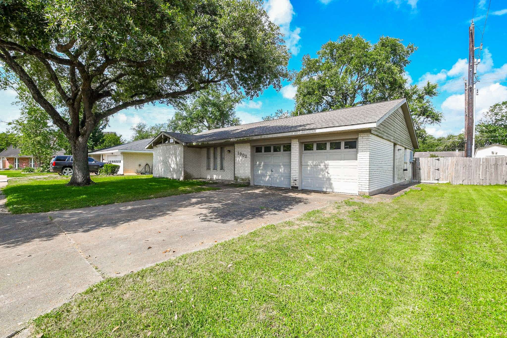 Pasadena, TX 77502,1902 S Memorial CT