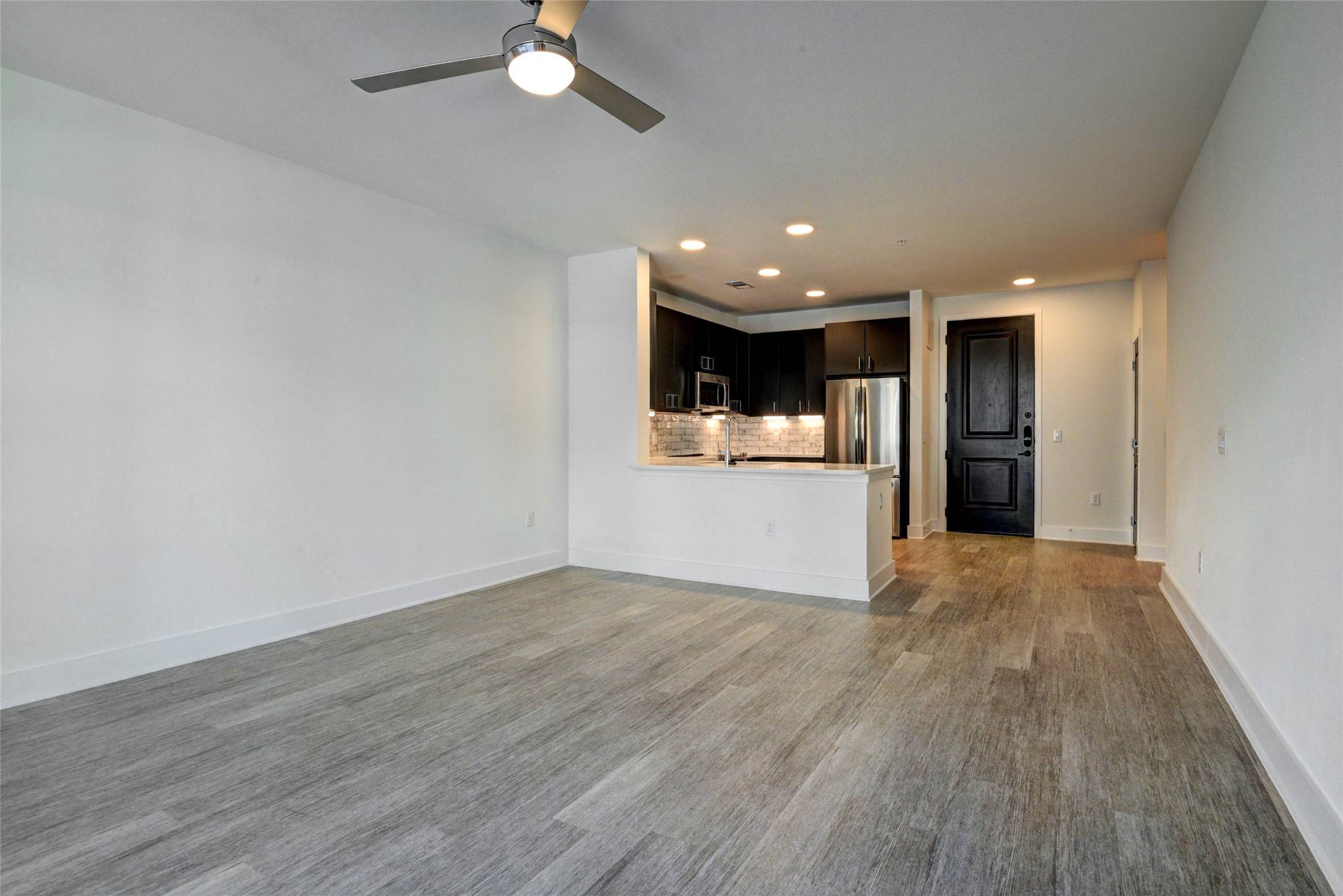 Houston, TX 77007,6400 Washington AVE #529