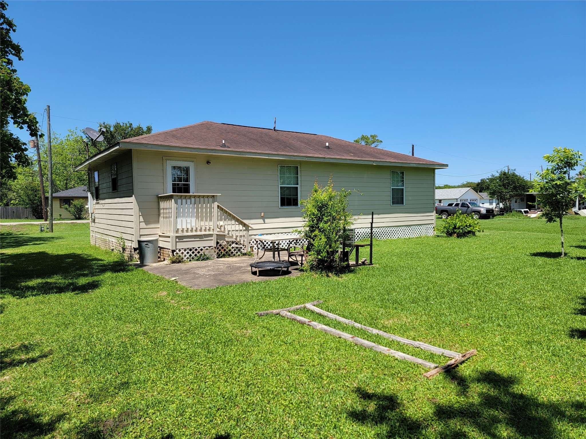 Oyster Creek, TX 77541,123 Robinson RD
