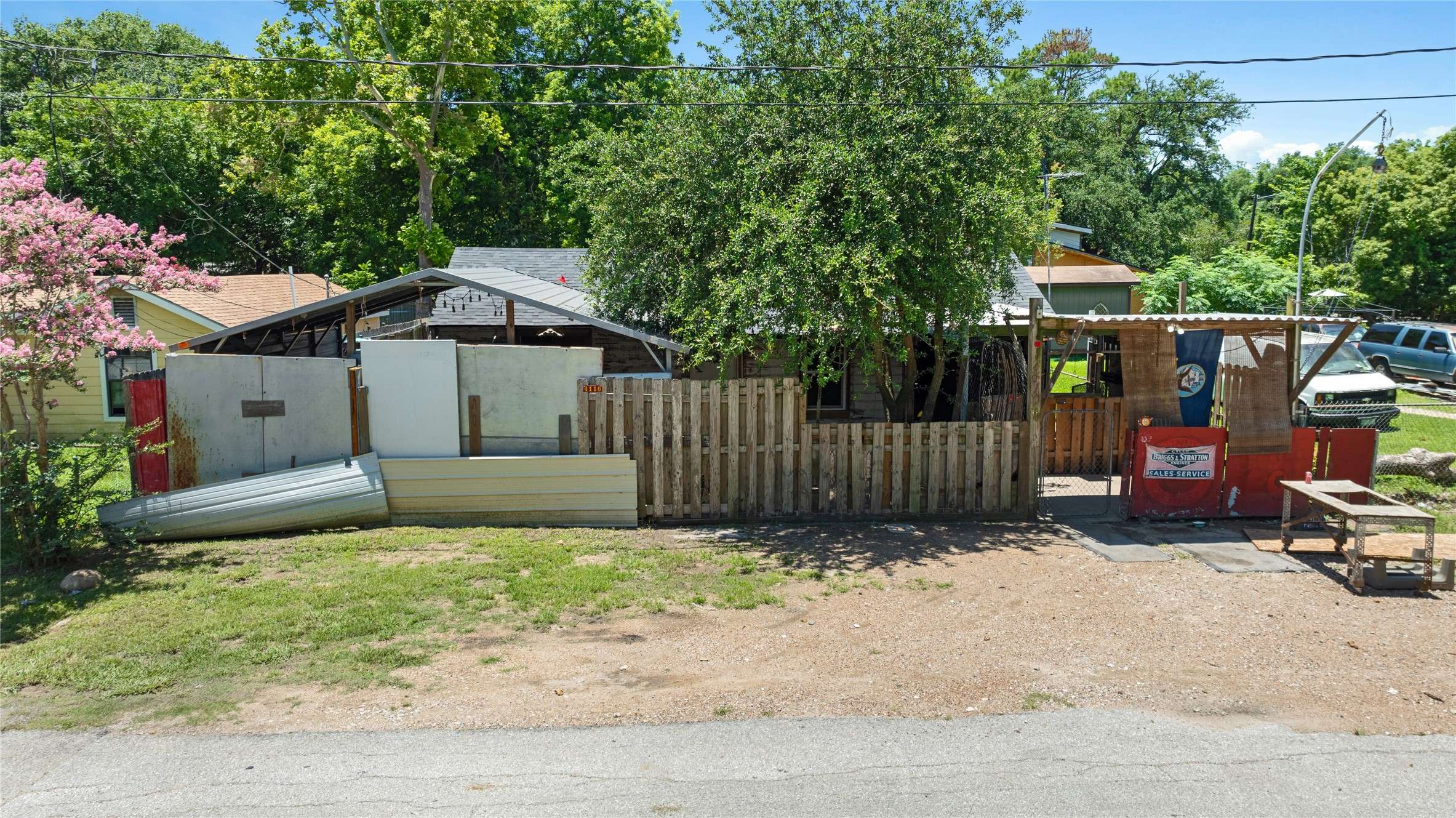 Bacliff, TX 77518,4110 Fuqua ST