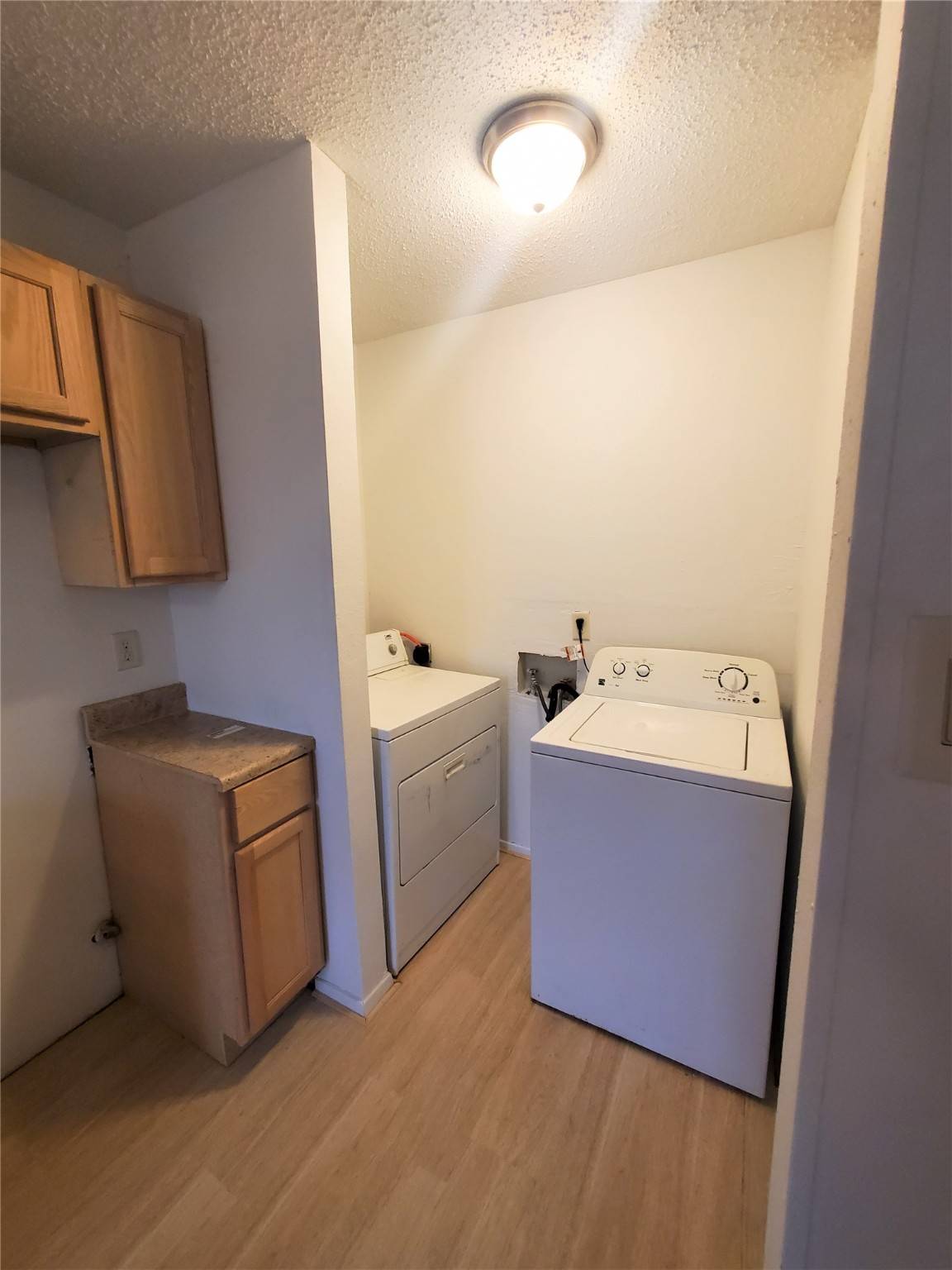 Palacios, TX 77465,335 Grand Oak ST #1