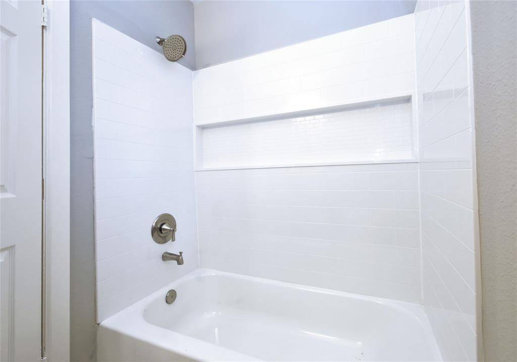 Houston, TX 77021,6910 Weston ST
