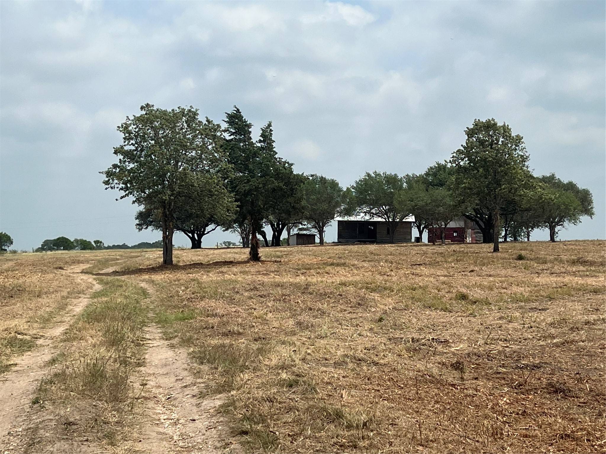 Hallettsville, TX 77964,566 County Road 430