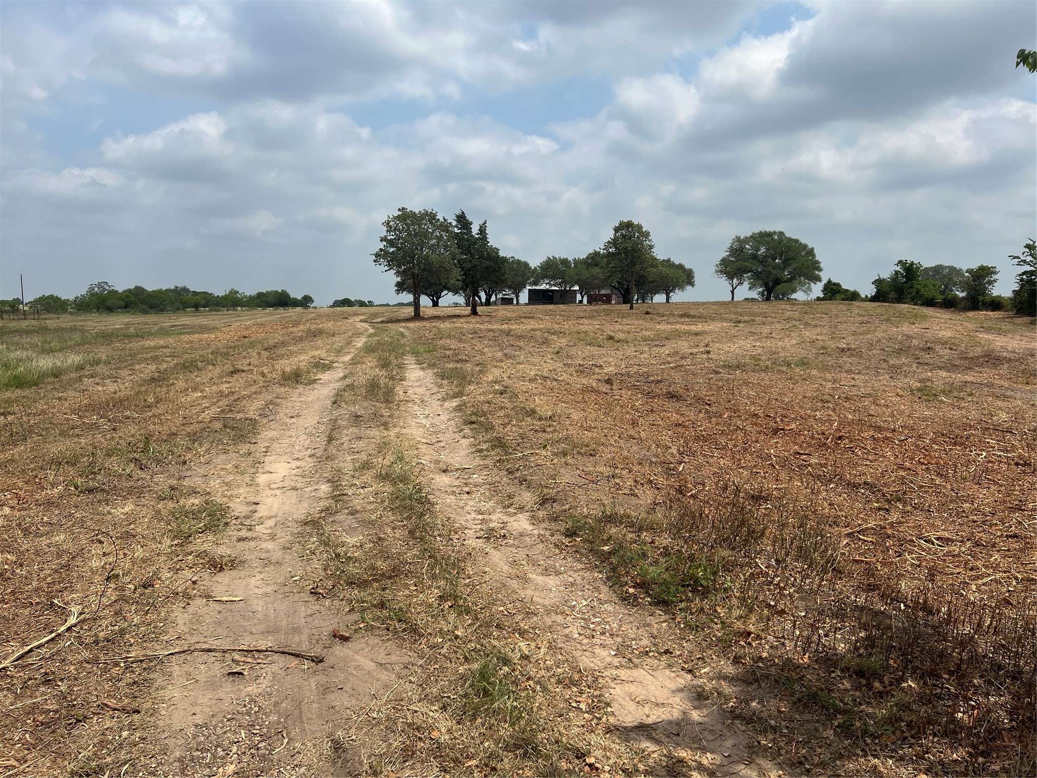 Hallettsville, TX 77964,566 County Road 430