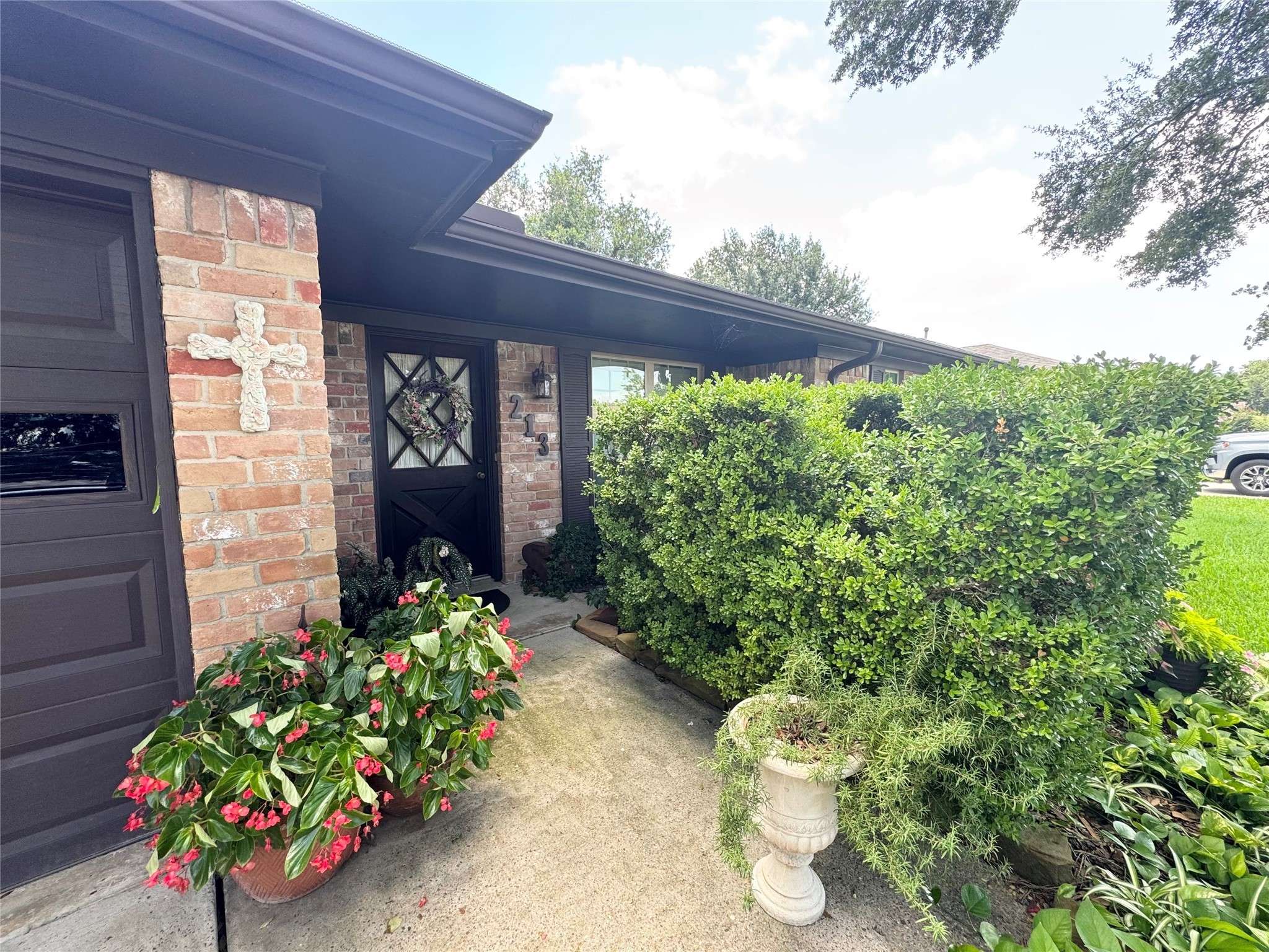 Deer Park, TX 77536,213 Temperance LN