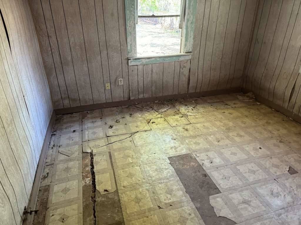 Wichita Falls, TX 76306,1204 N 8th ST