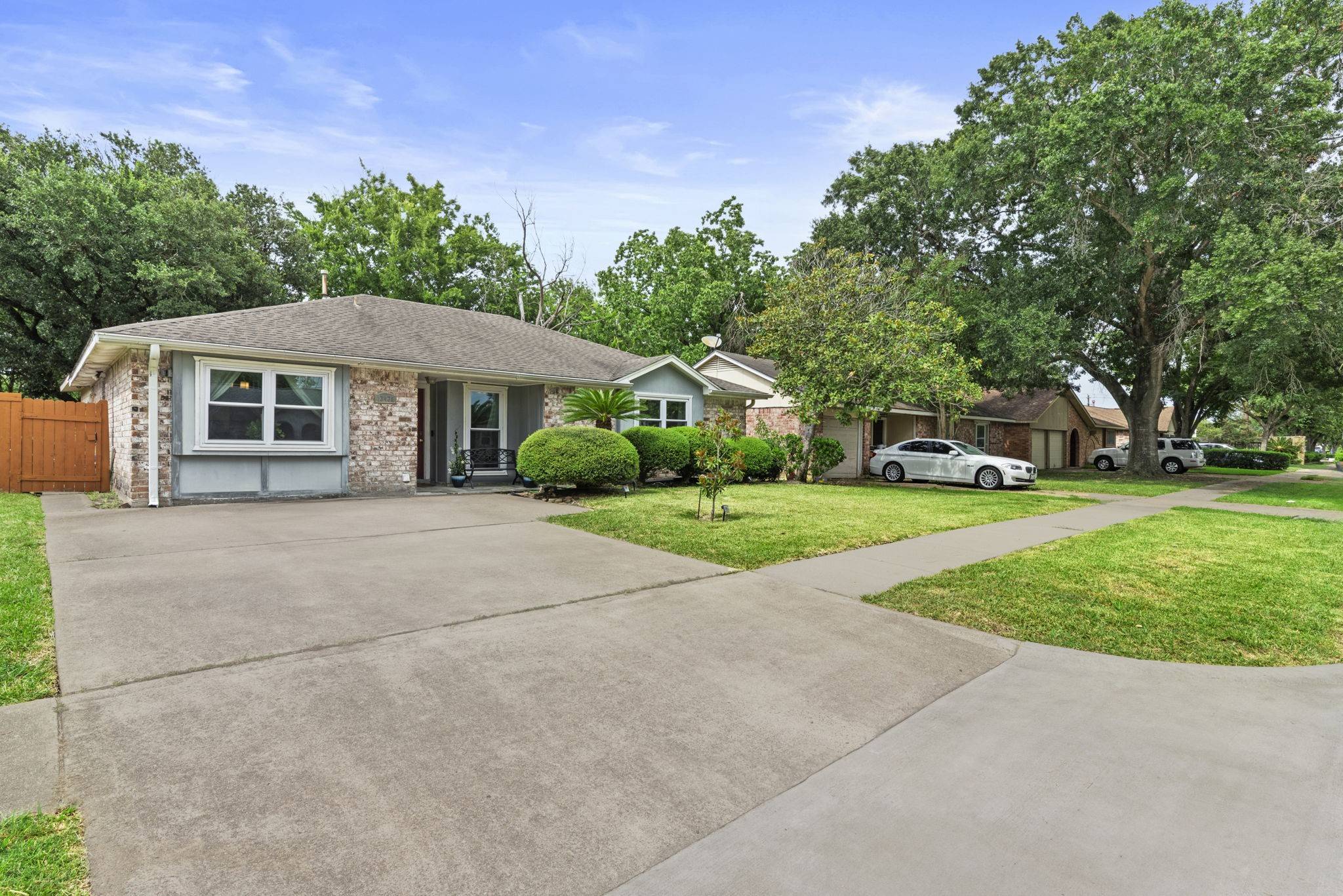Sugar Land, TX 77498,13430 Greenway Dr