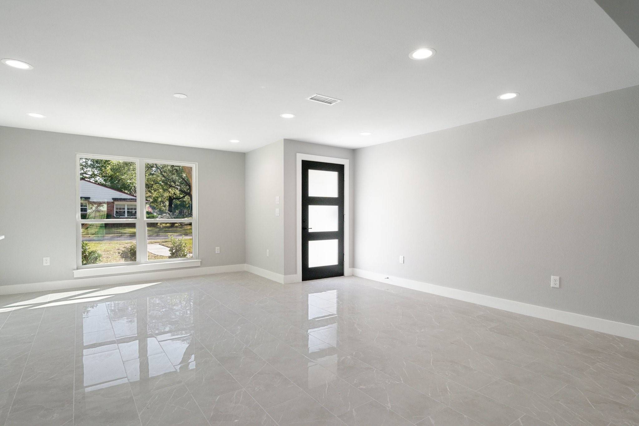 Houston, TX 77042,2410 Walnut Bend LN