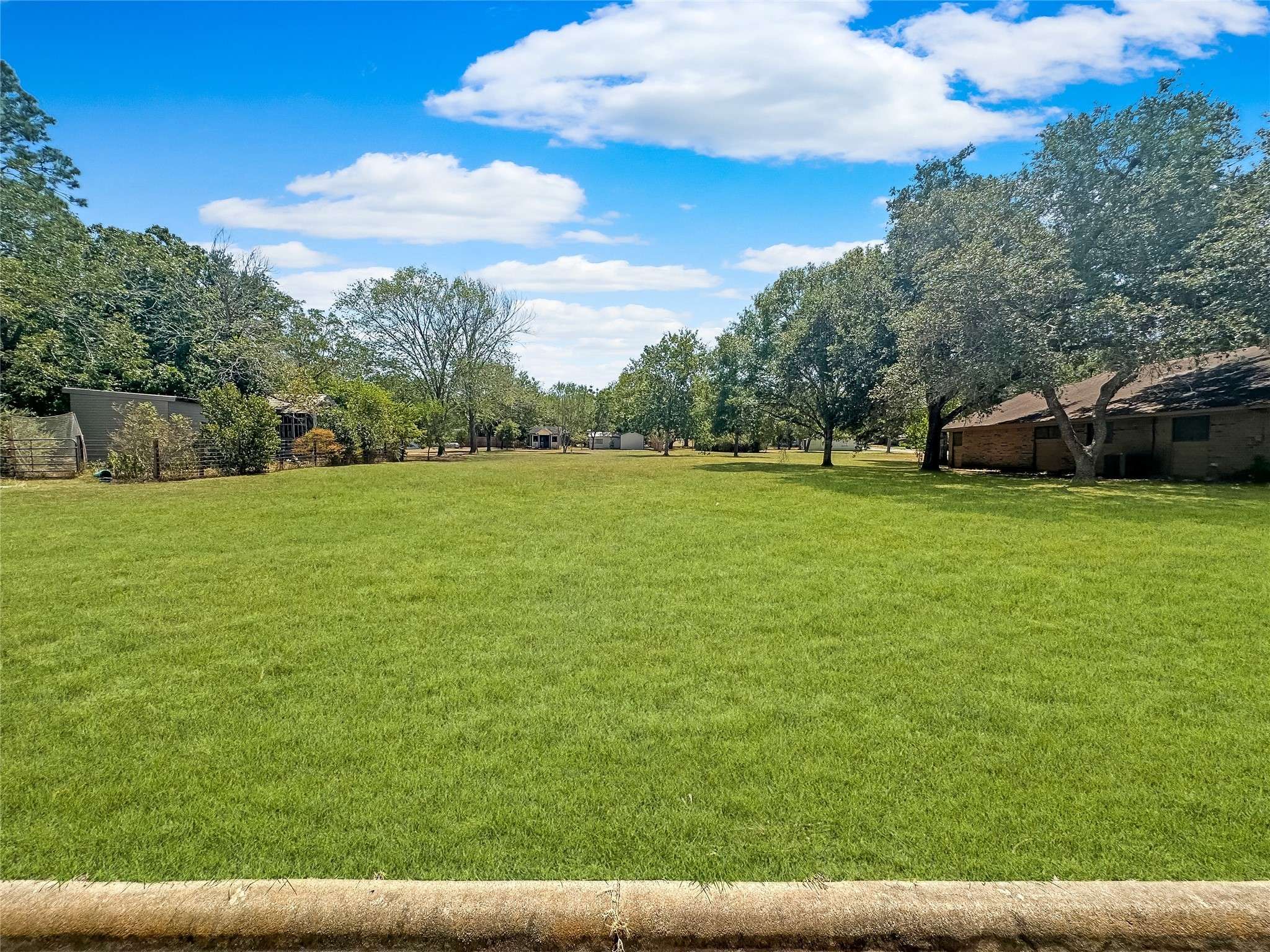 Flatonia, TX 78941,TBD West 2nd St