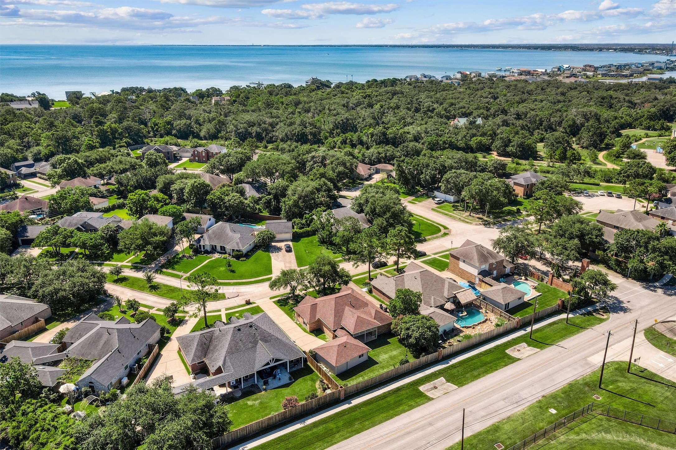 Seabrook, TX 77586,2509 Pinebrook LN