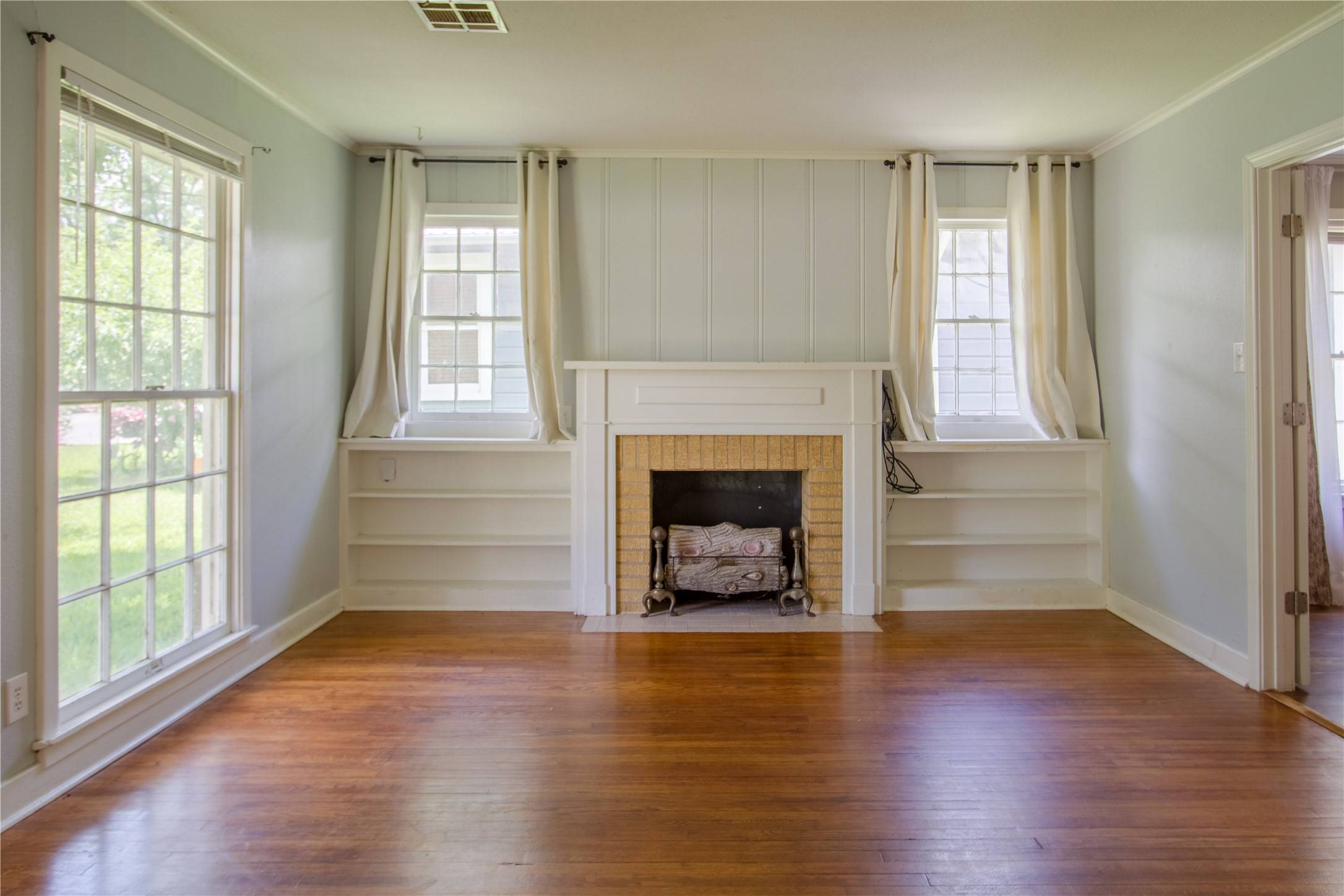 Brenham, TX 77833,711 E Sixth ST