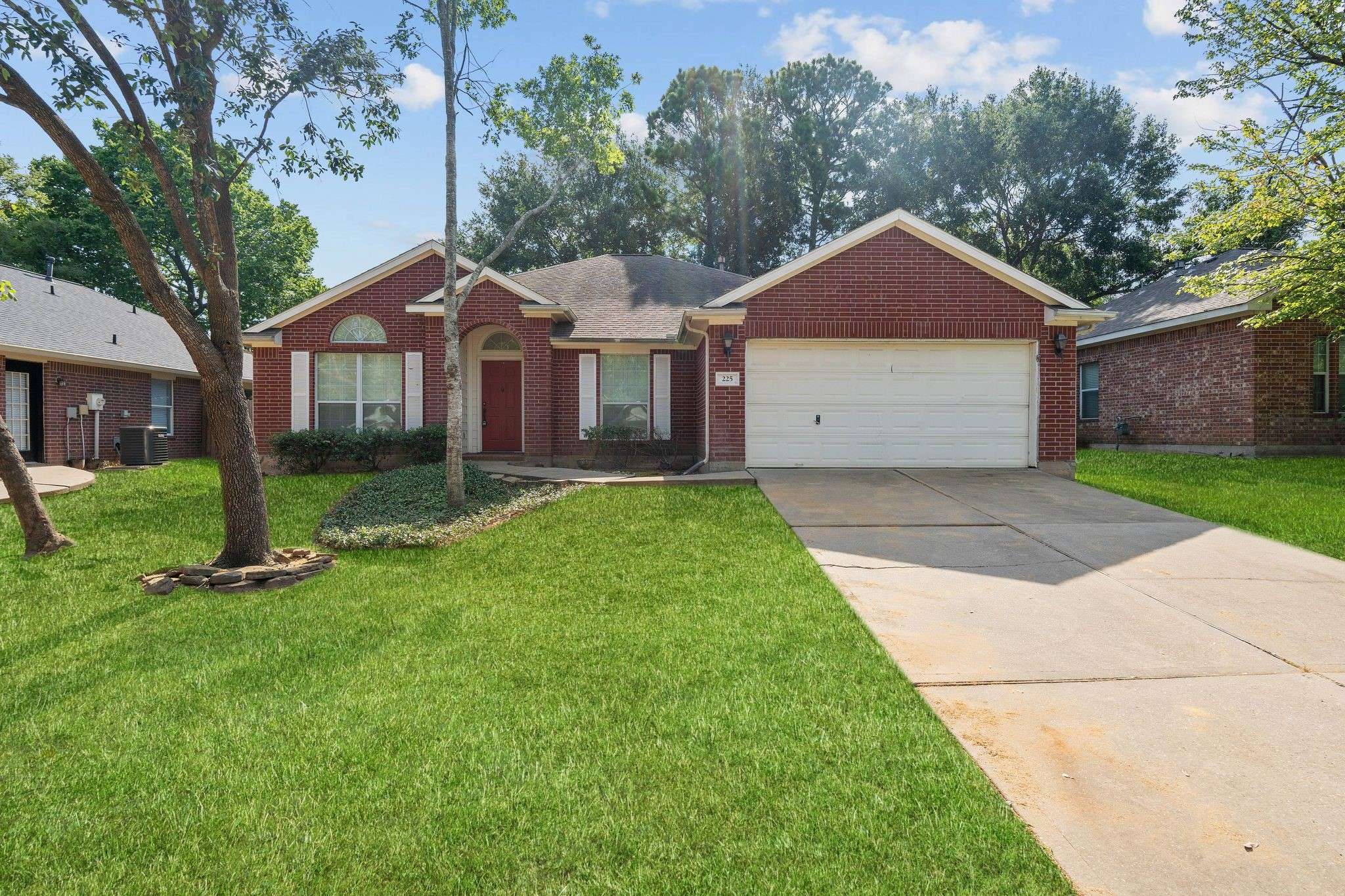 Montgomery, TX 77316,225 Mesa VW