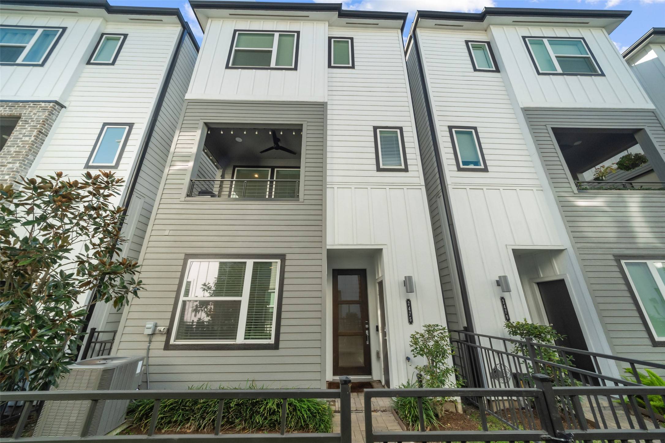 Houston, TX 77008,2475 W 11th ST