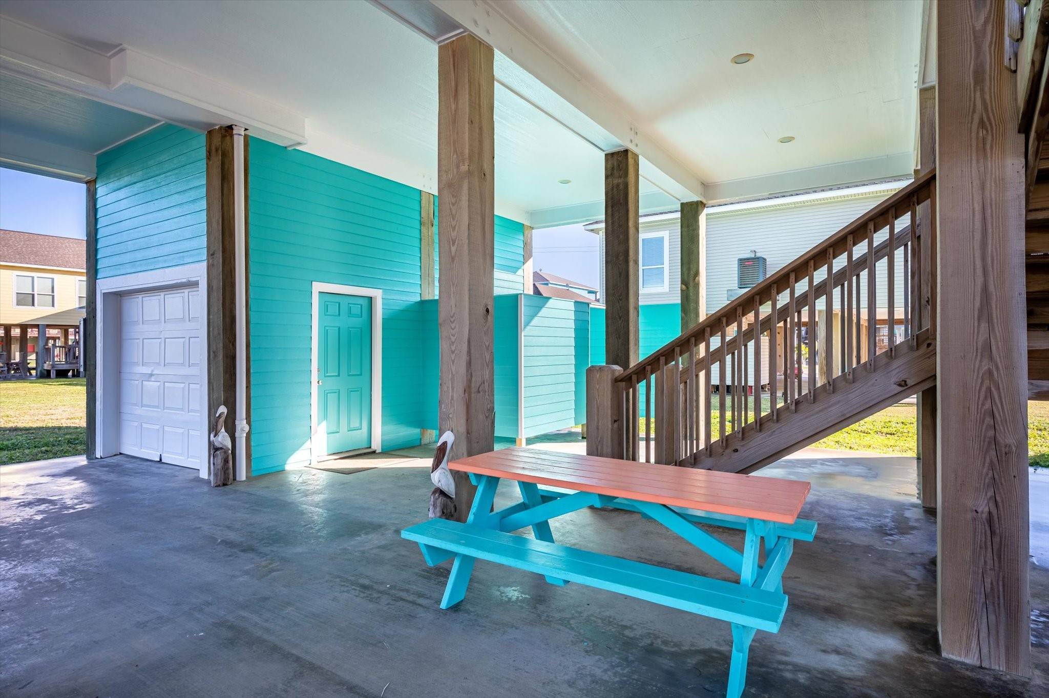 Crystal Beach, TX 77650,984 S Stingaree DR