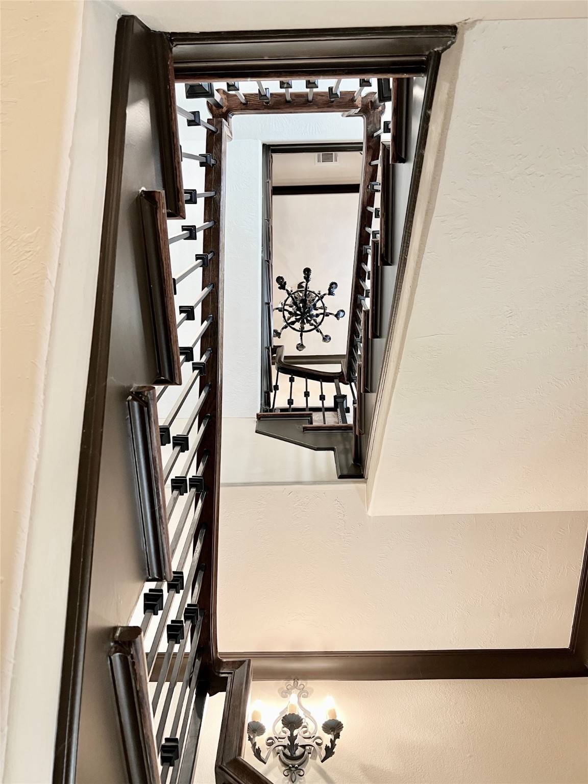 Houston, TX 77008,1241 W 24th ST #C