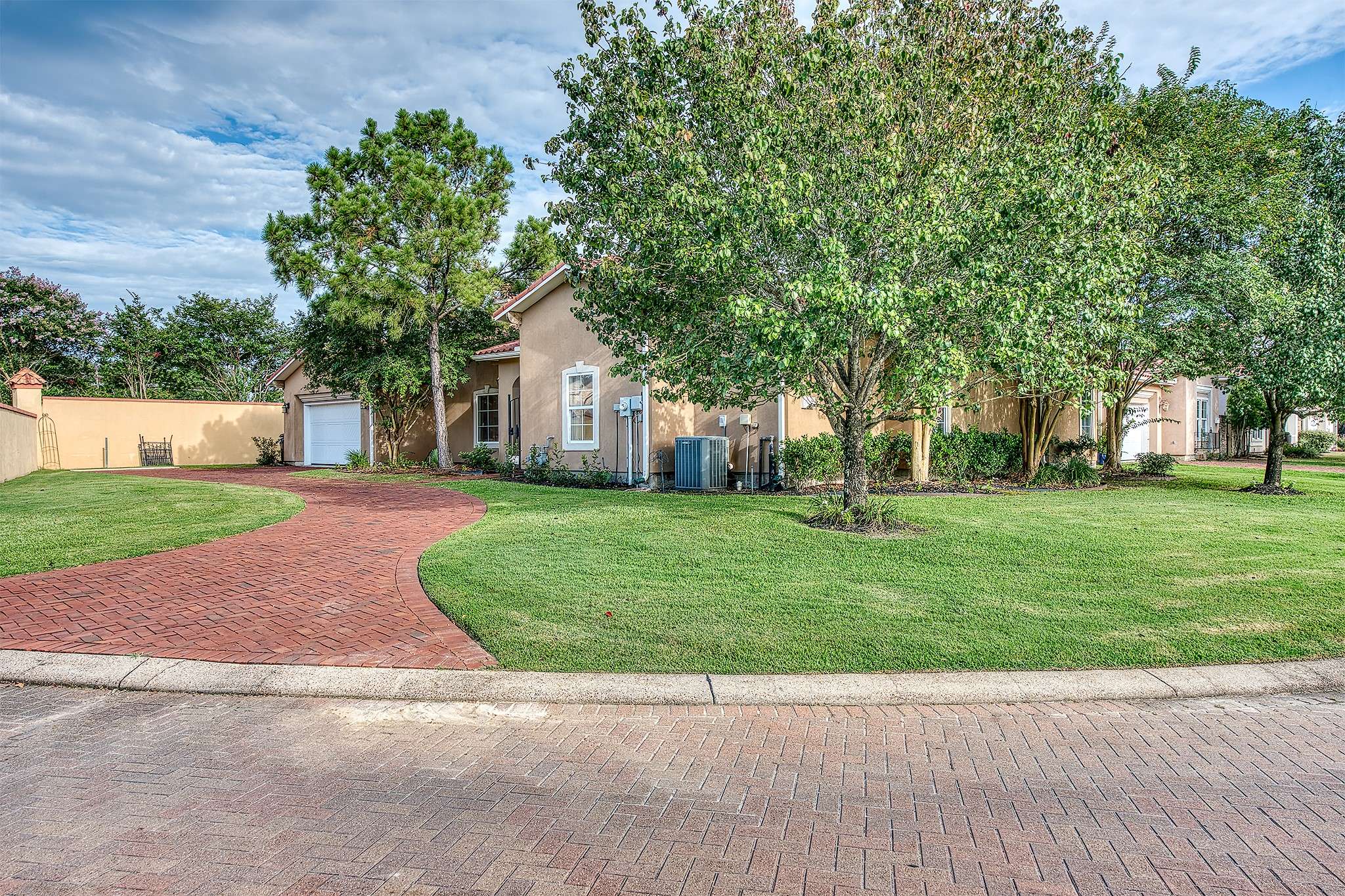 Beaumont, TX 77706,6461 Bell Pointe