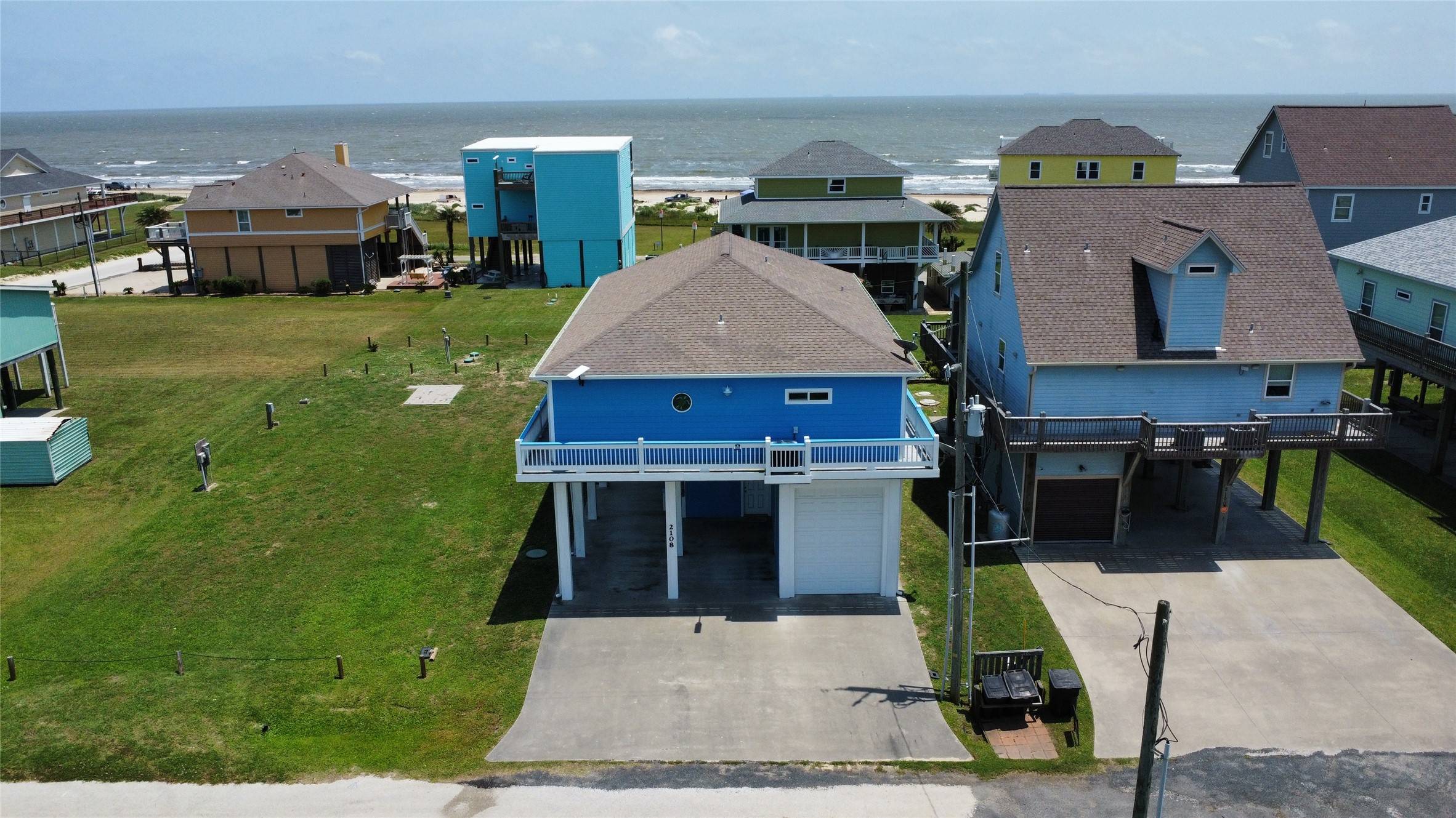 Crystal Beach, TX 77650,2108 Mills
