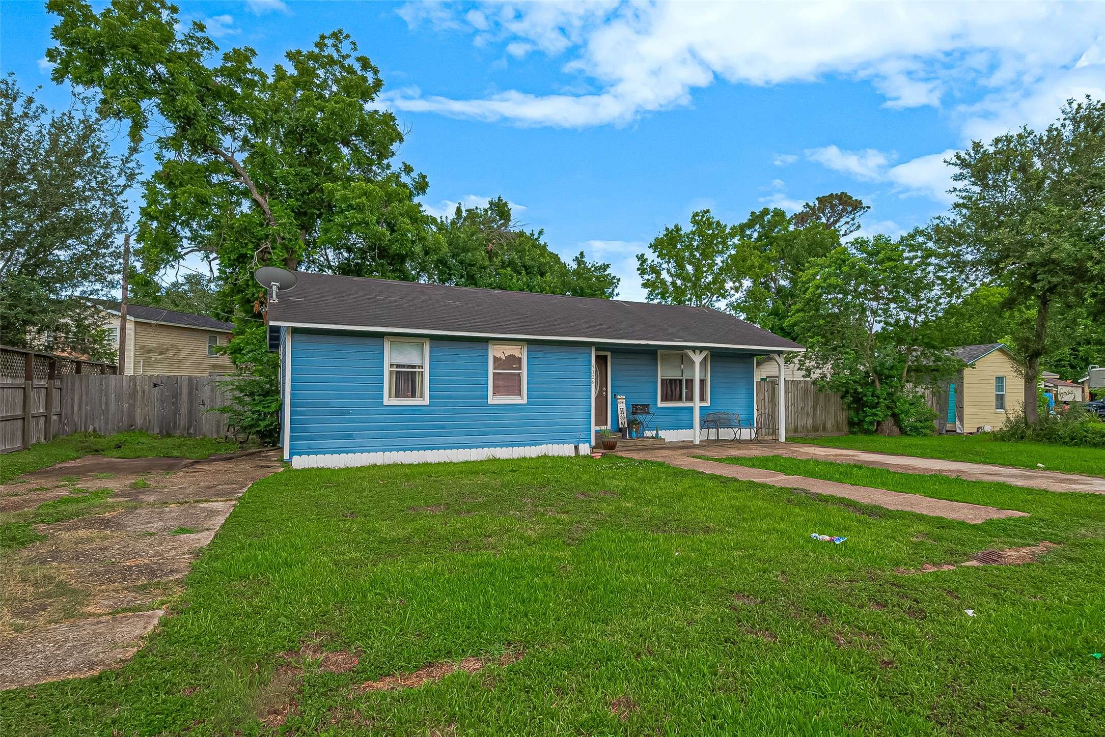 La Porte, TX 77571,9326 Montgomery LN