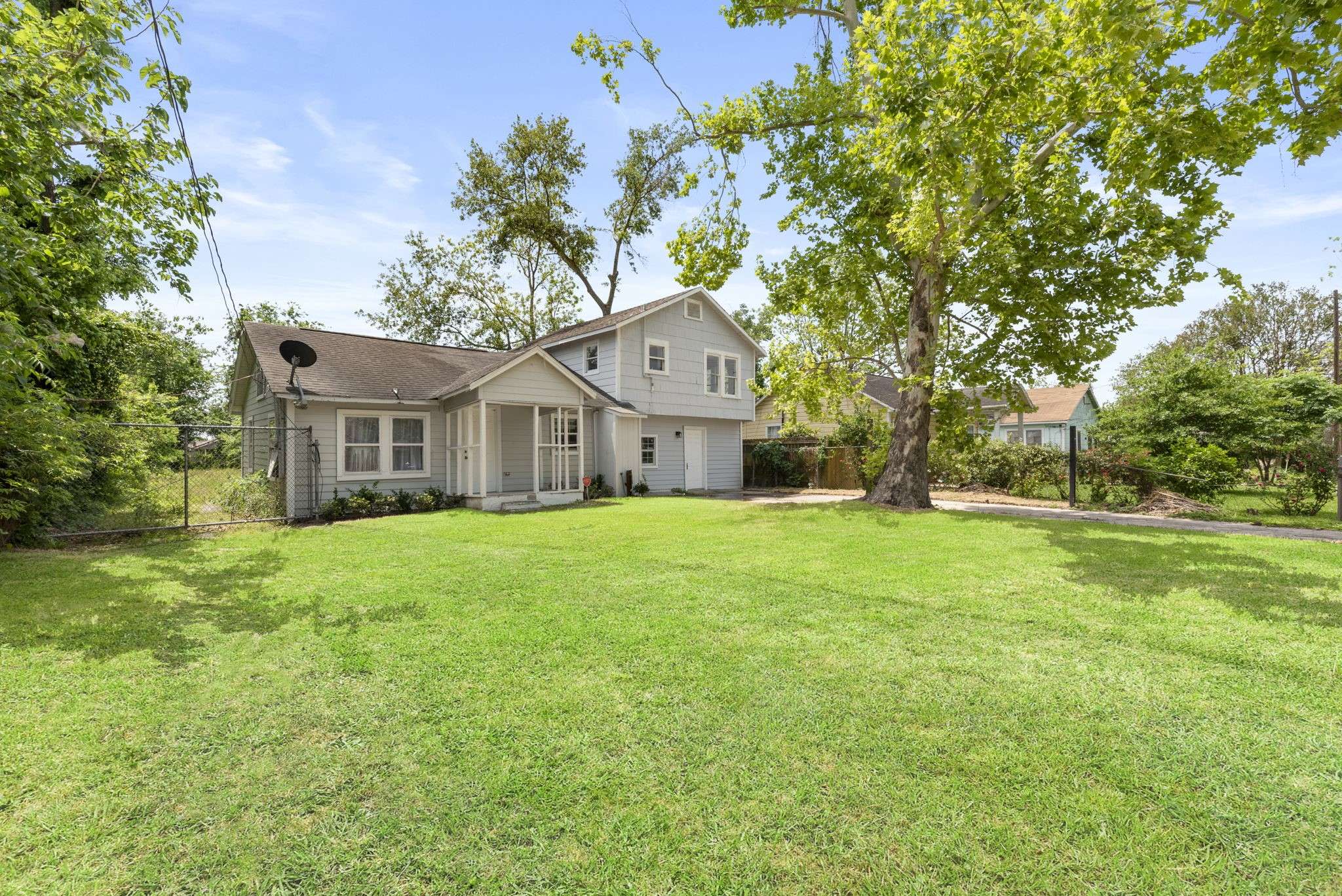 Houston, TX 77022,1016 Apache ST