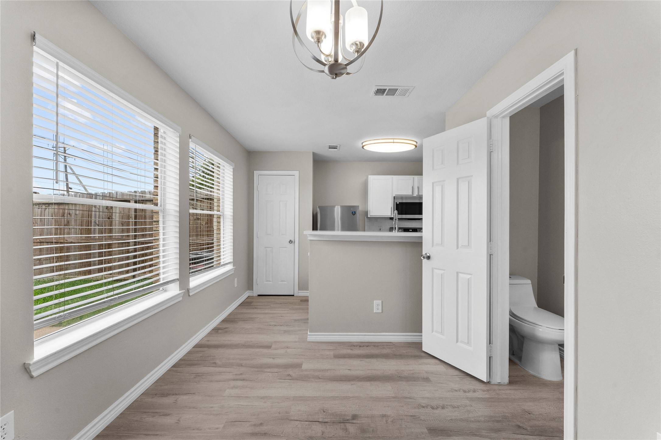 Dickinson, TX 77539,106 Green Isle AVE #106