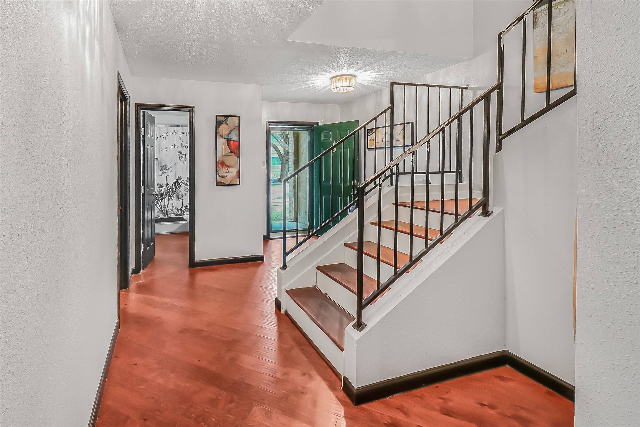 Houston, TX 77032,2106 Shiveley CIR