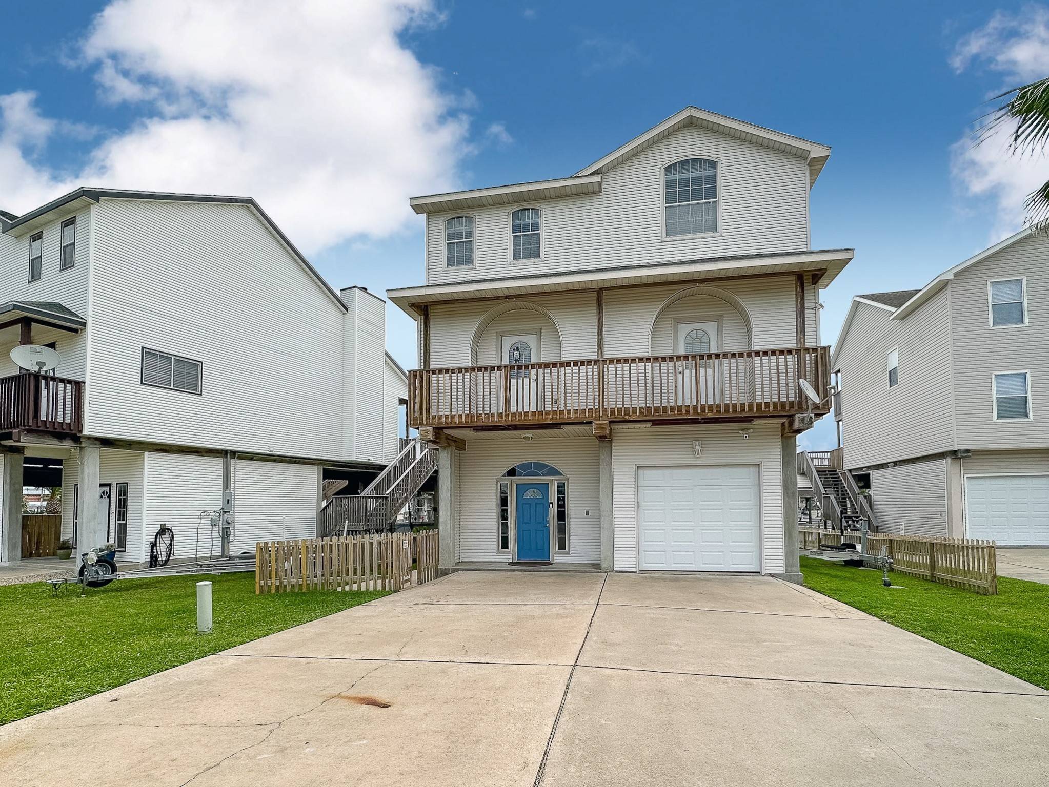 Tiki Island, TX 77554,539 Sunset CIR