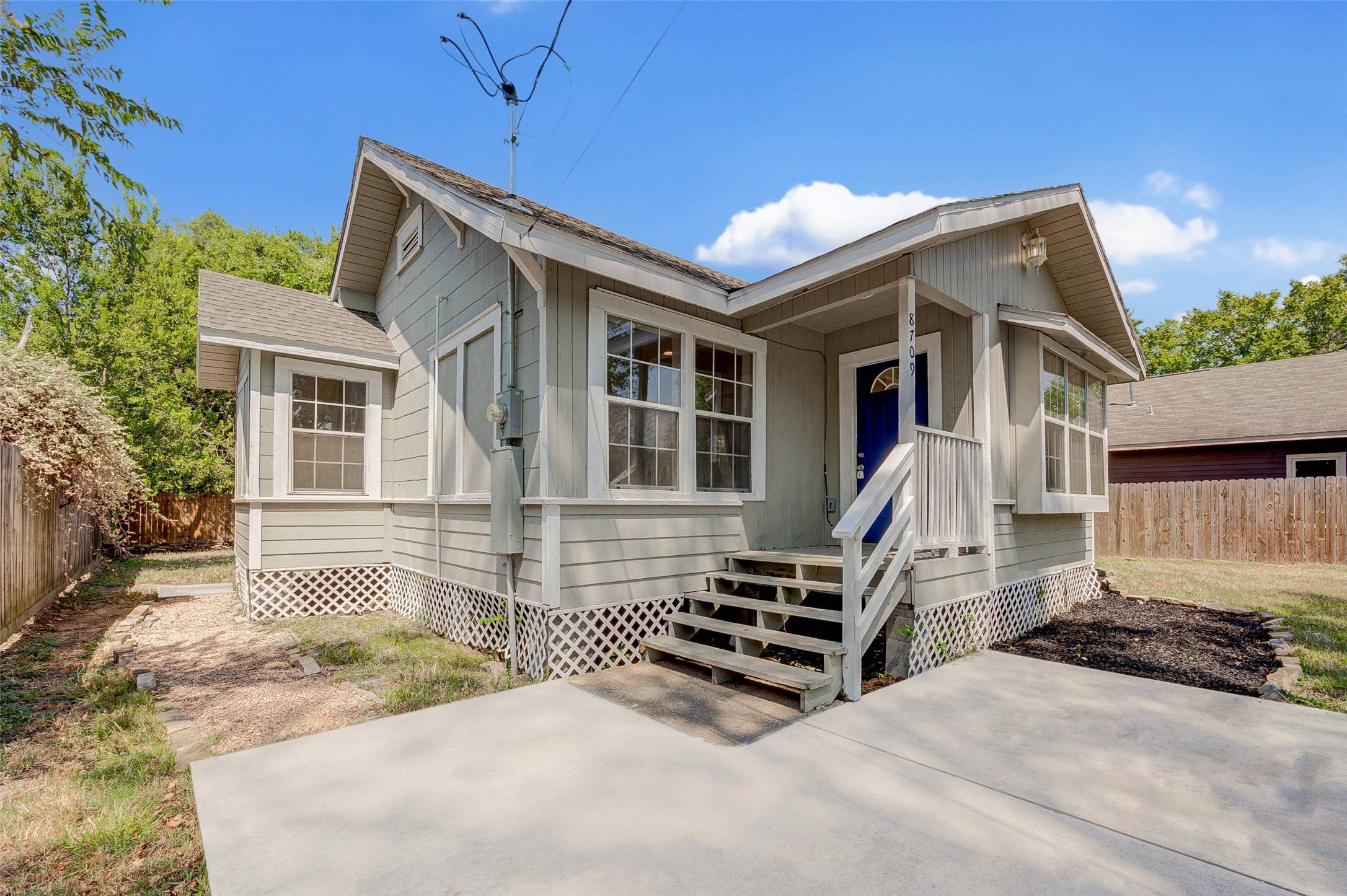 Houston, TX 77088,8709 Knox ST