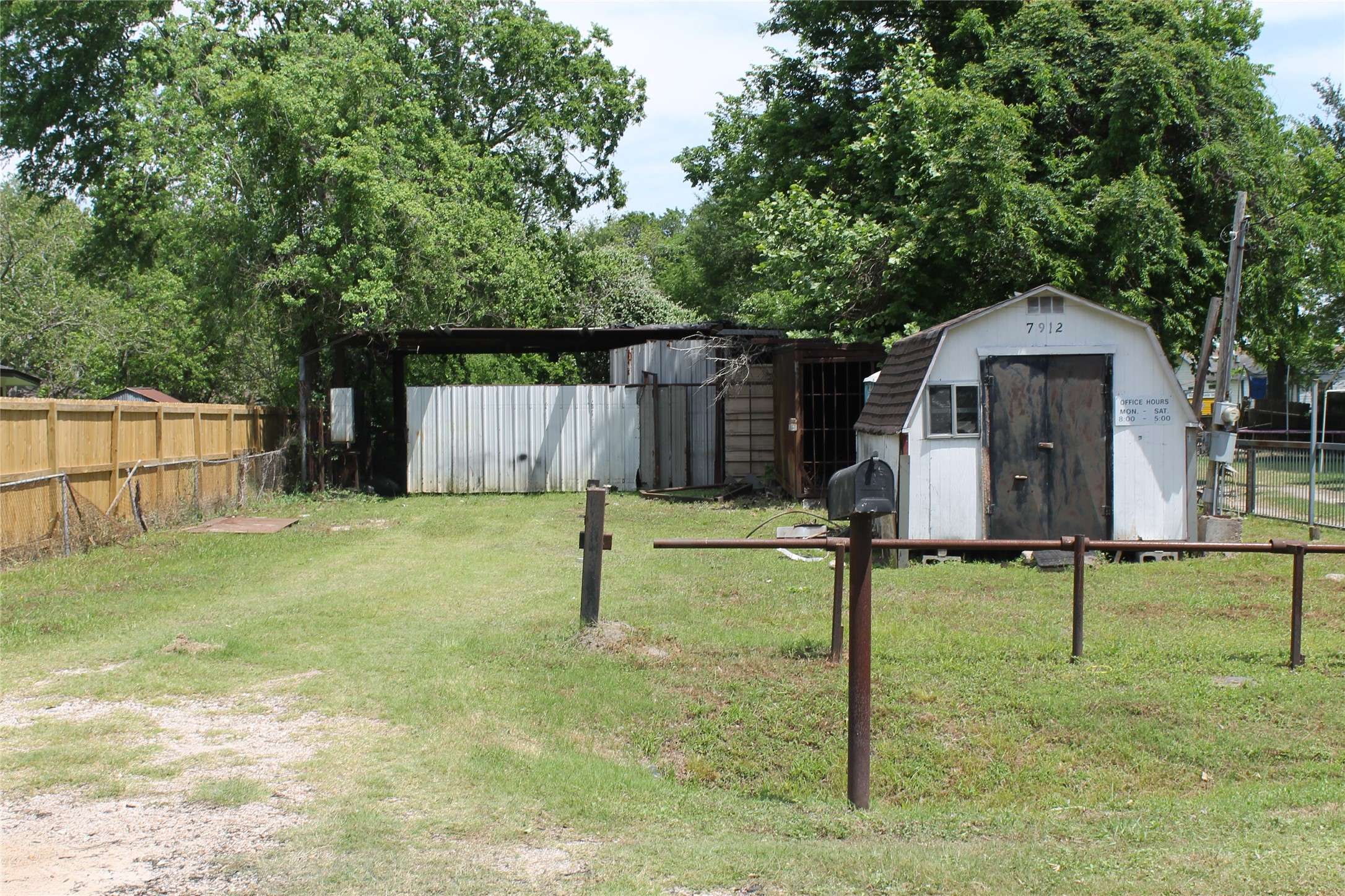 Houston, TX 77088,7912 Observatory ST