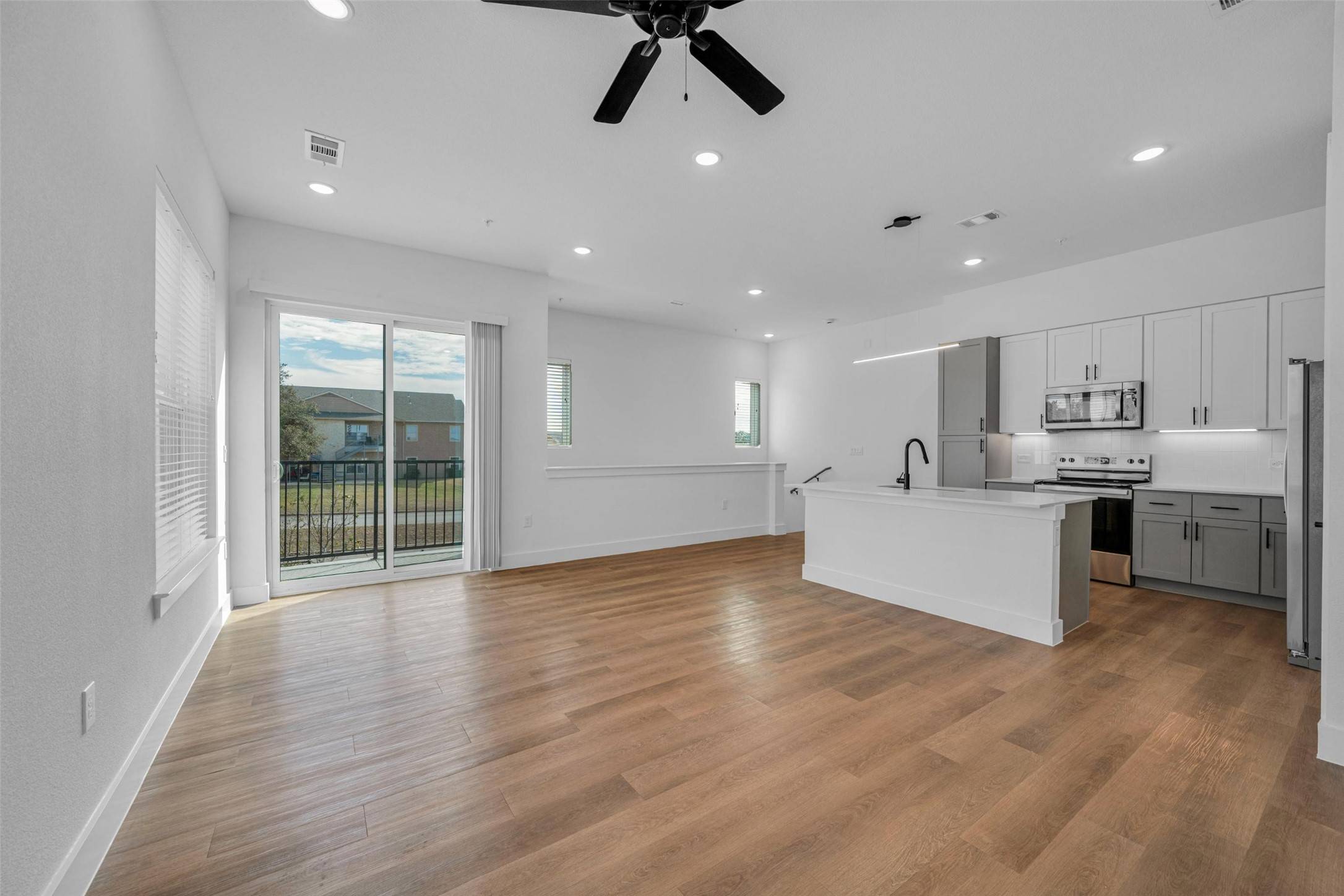 Marble Falls, TX 78654,1601-318 Mustang DR
