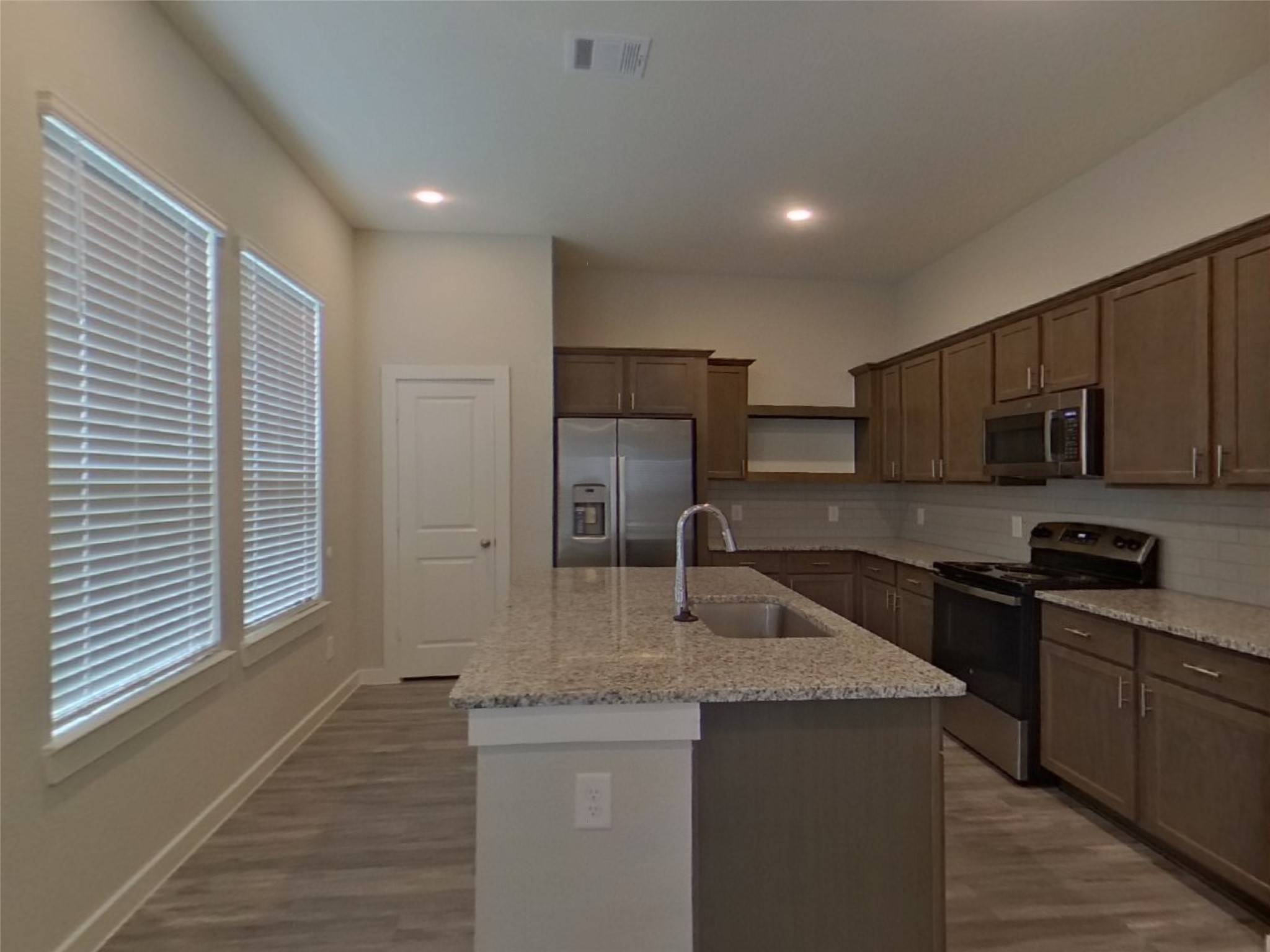 Tomball, TX 77375,9835 Willow Creek Commerce DR #200
