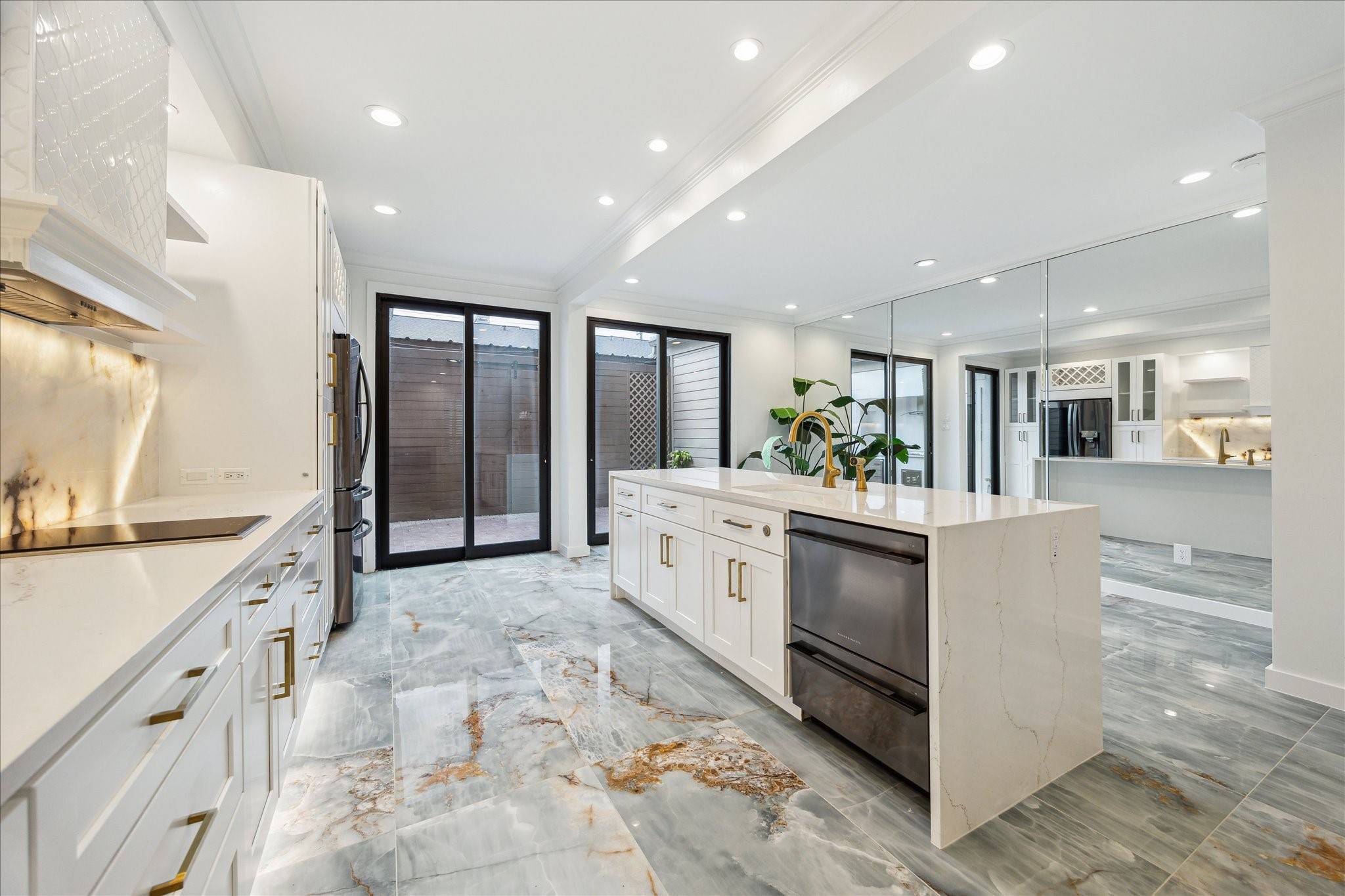 Houston, TX 77019,1201 McDuffie ST #130