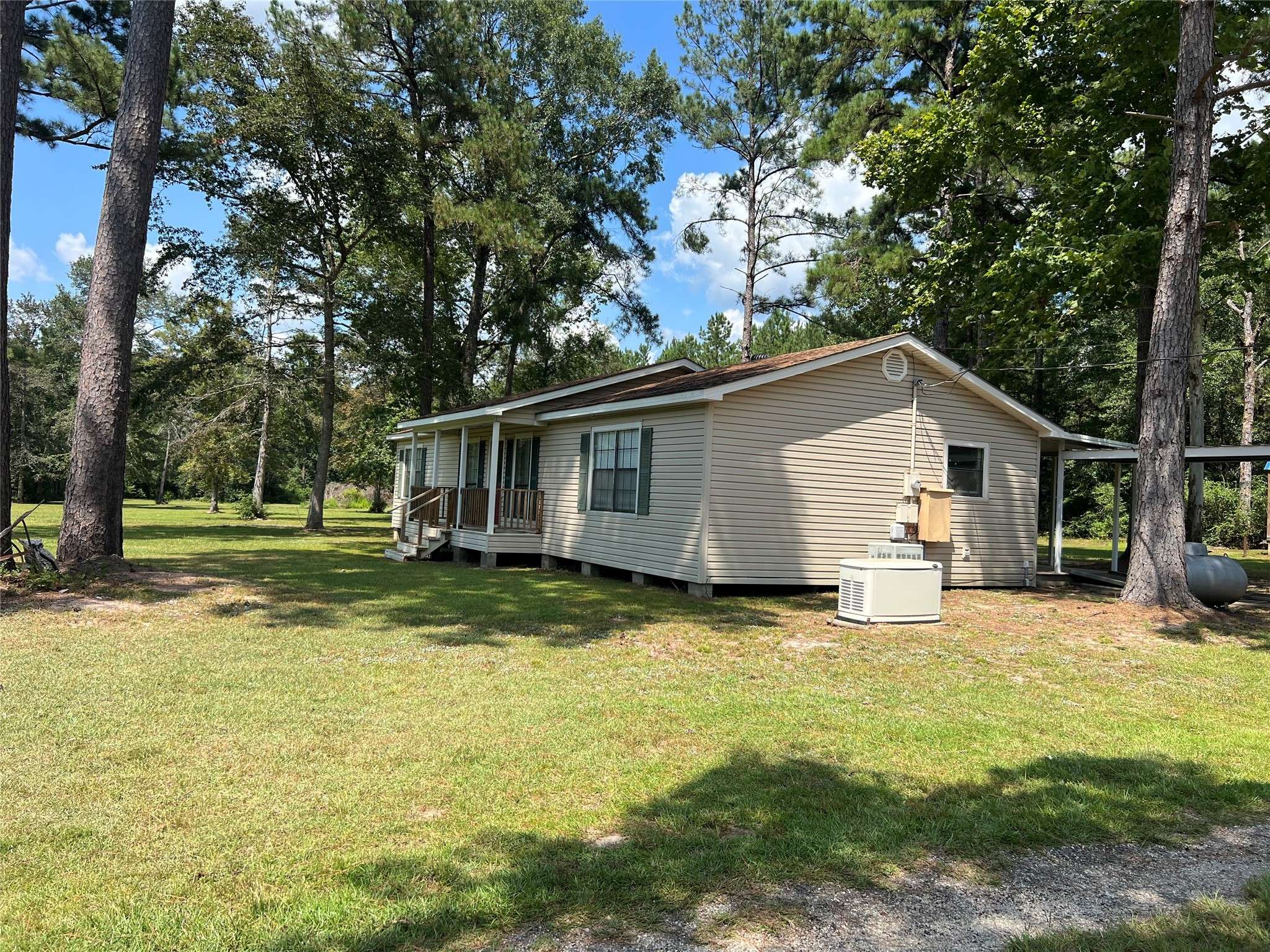 Hillister, TX 77624,795 County Road 4497