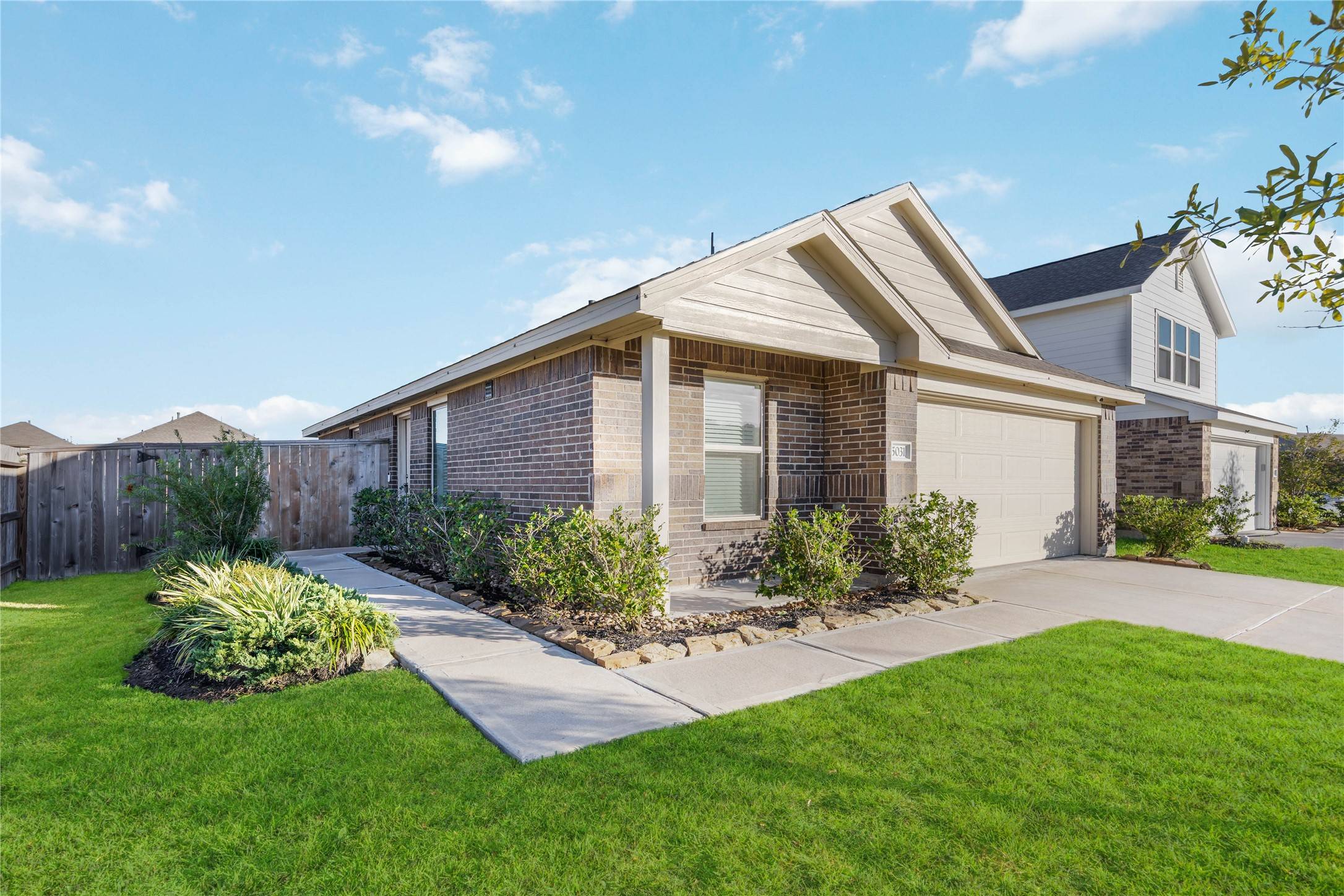 Rosharon, TX 77583,5031 Hurston Park Trail