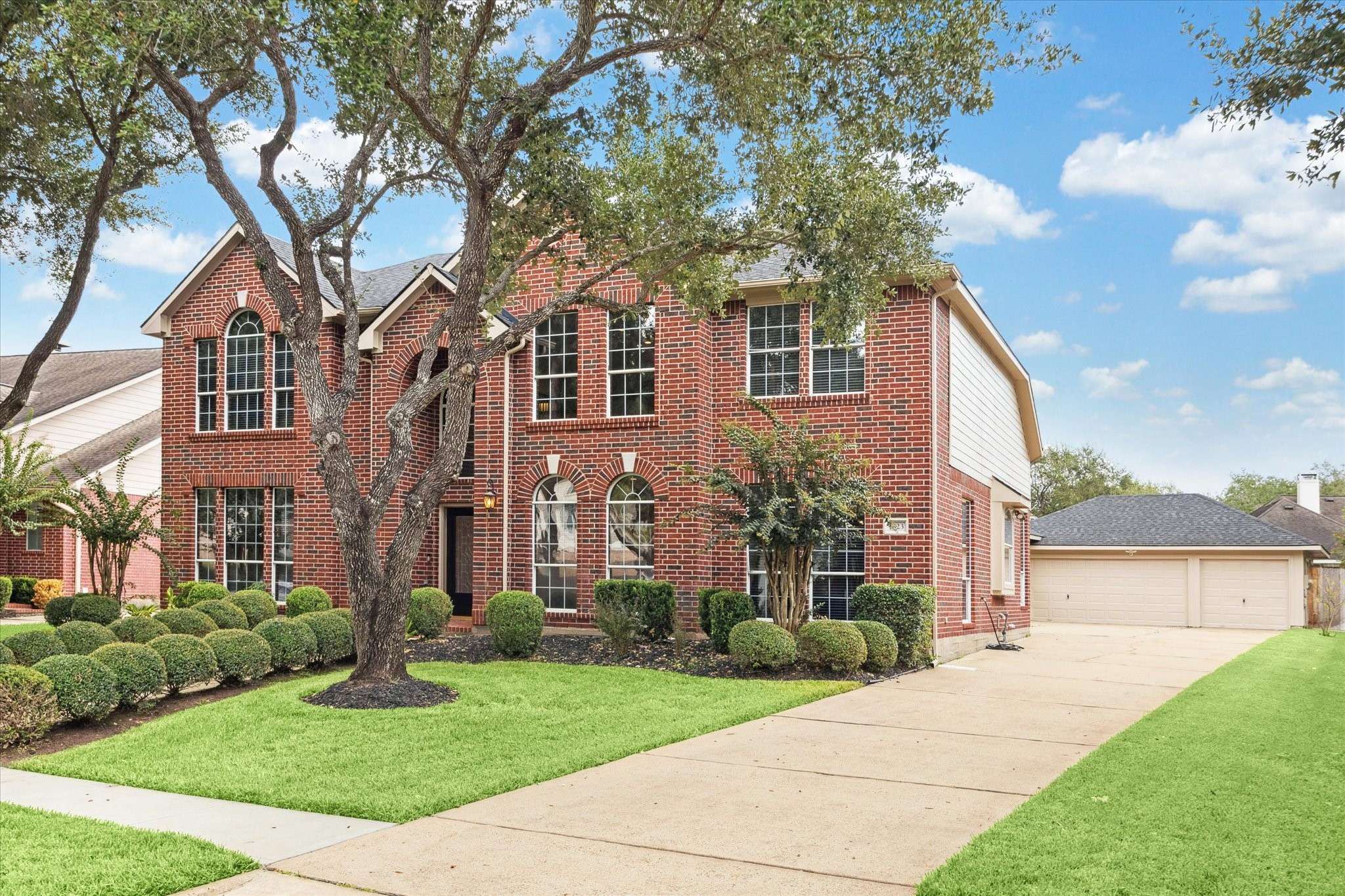Sugar Land, TX 77479,1823 MISTY OAKS LANE