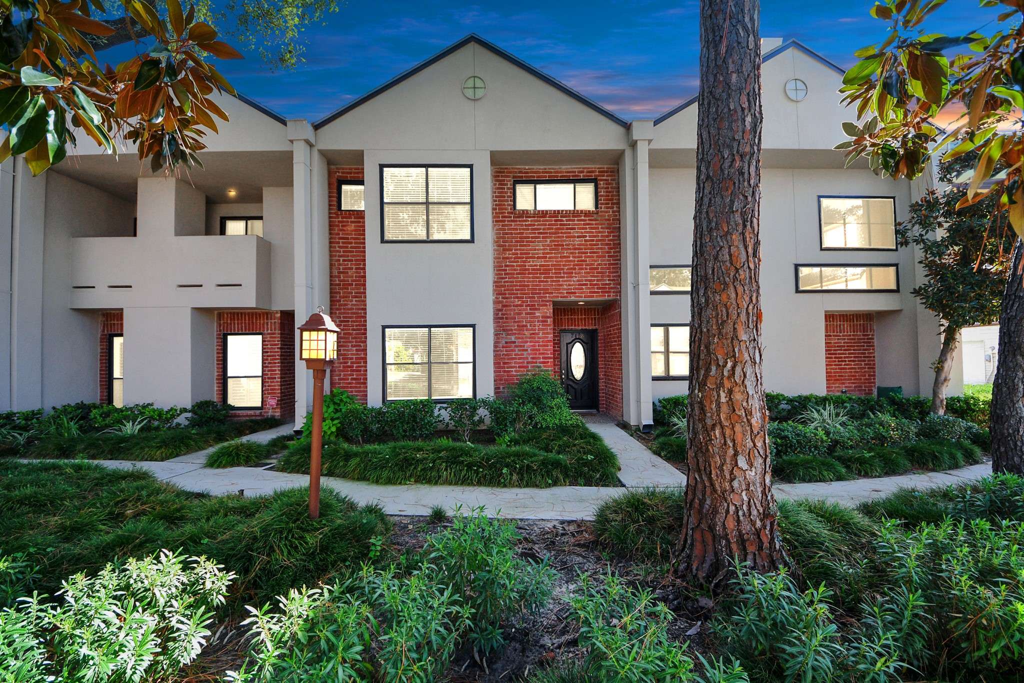 Houston, TX 77057,2468 Bering DR