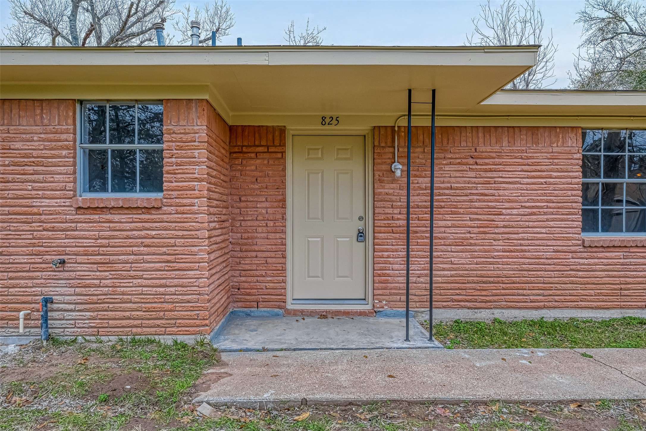 Sealy, TX 77474,825 2nd ST