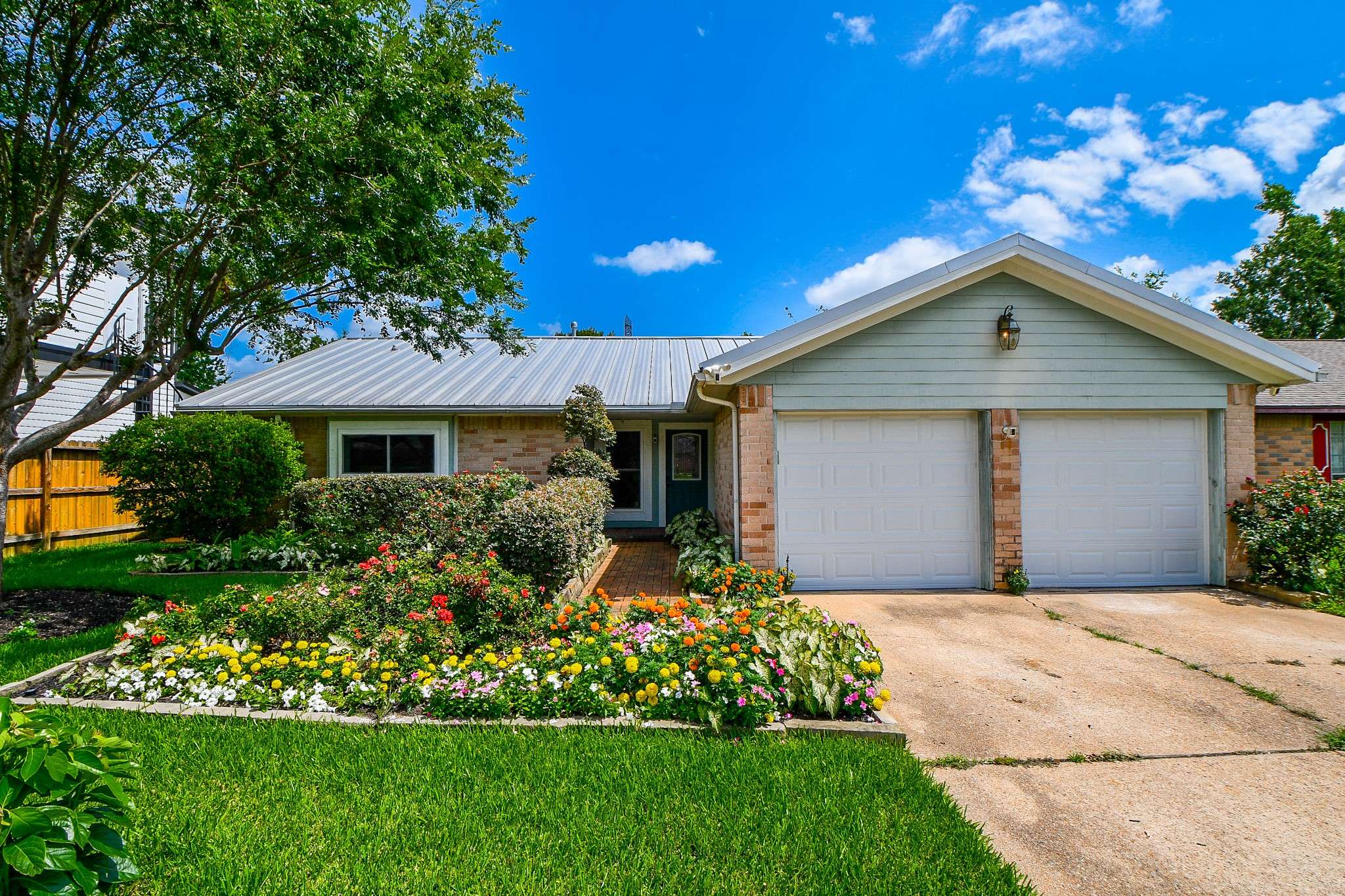 Houston, TX 77043,10426 Alcott DR