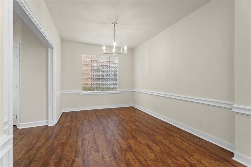 Houston, TX 77040,6895 Oakwood GRV