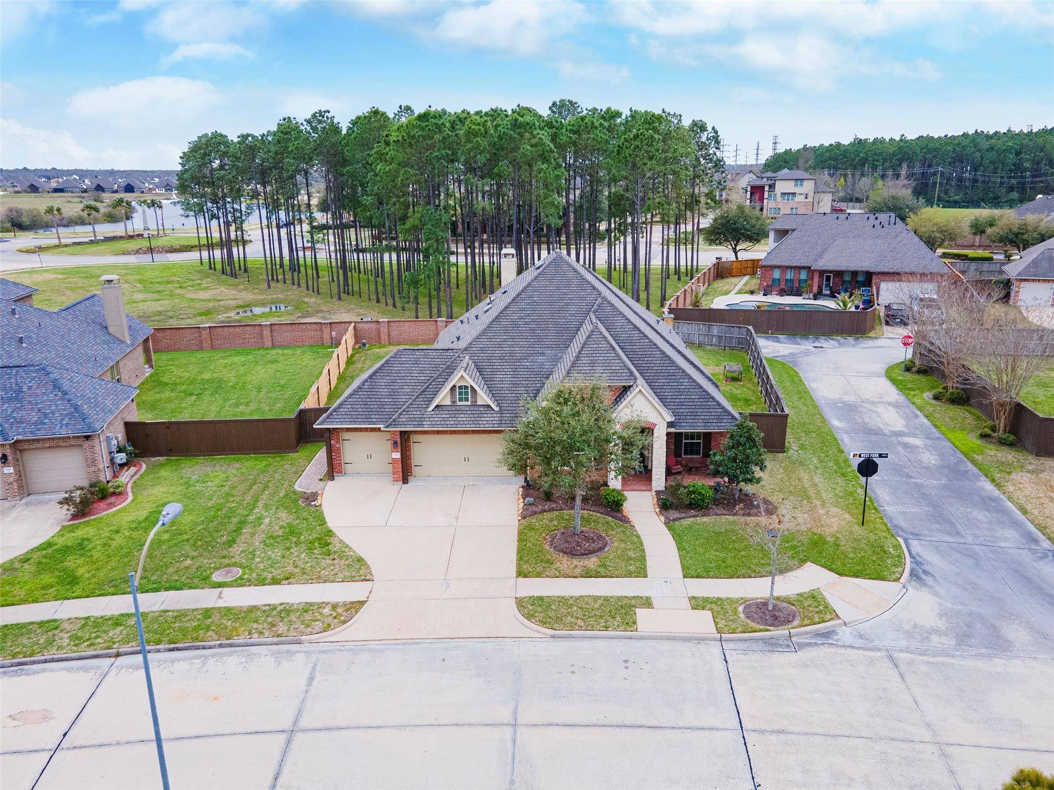 Webster, TX 77598,630 W Fork