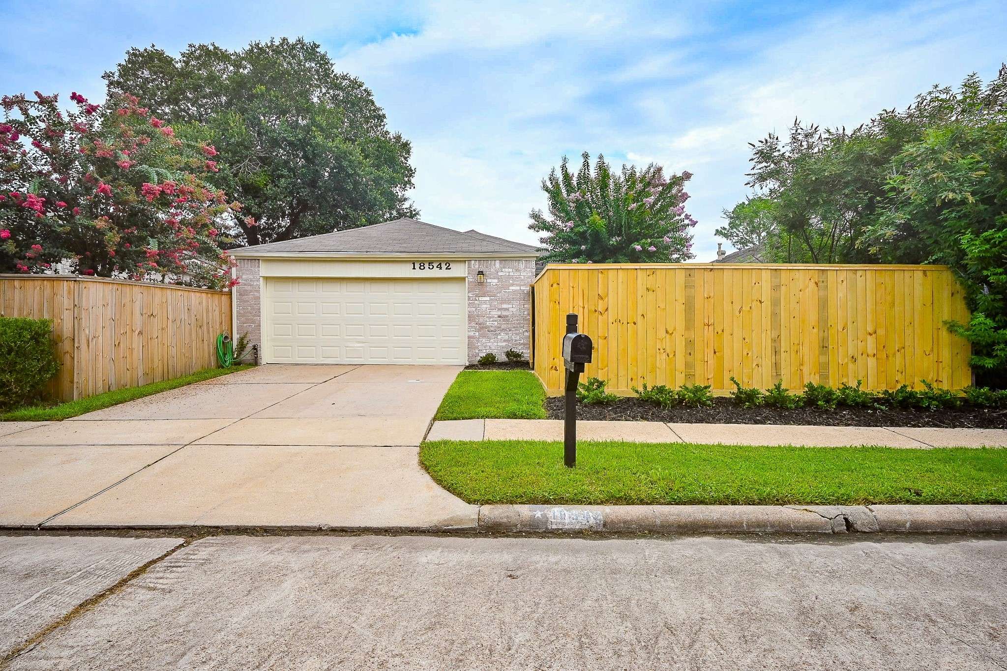 Houston, TX 77084,18542 Glen Briar LN