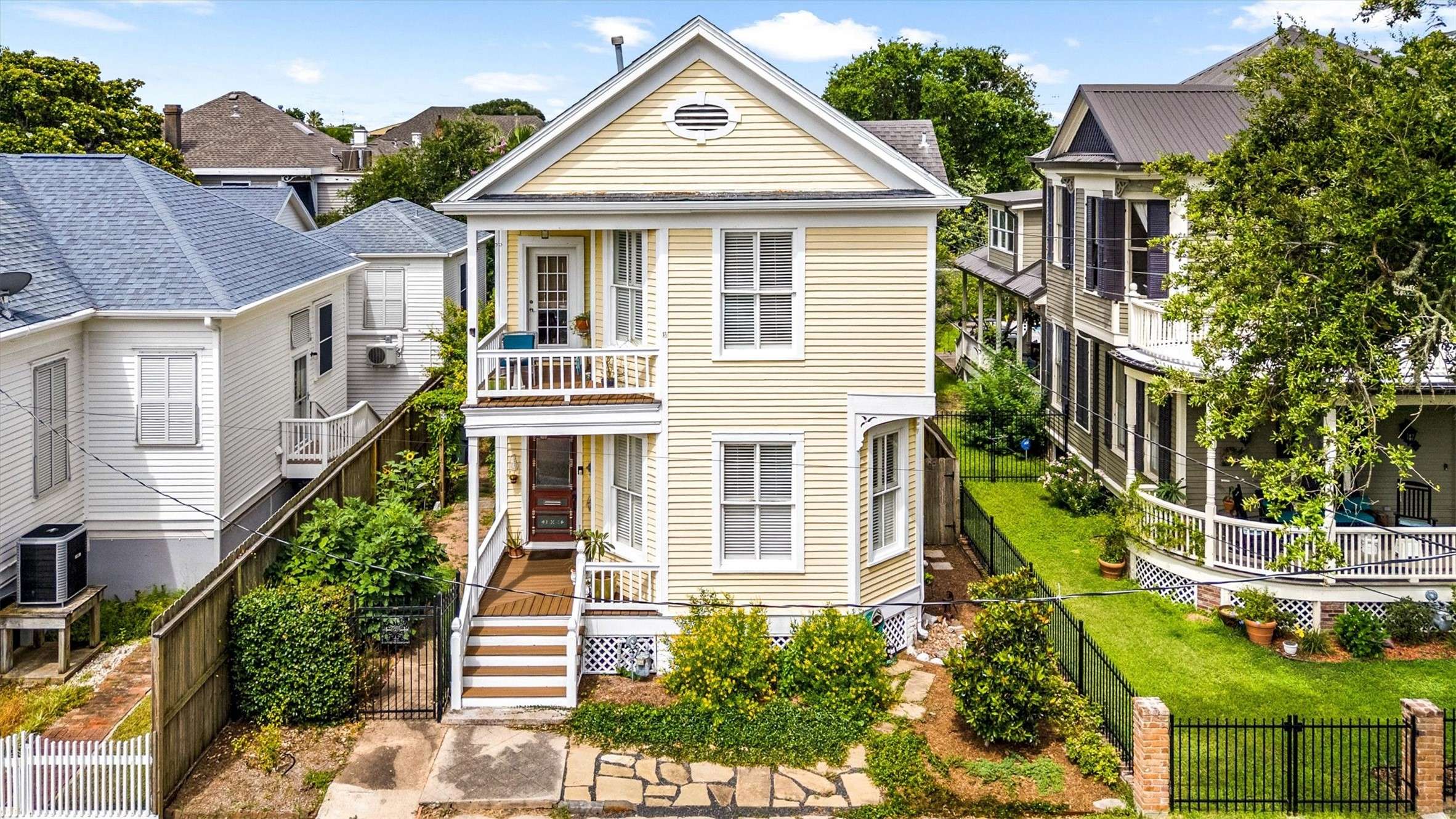 Galveston, TX 77550,1611 34th ST
