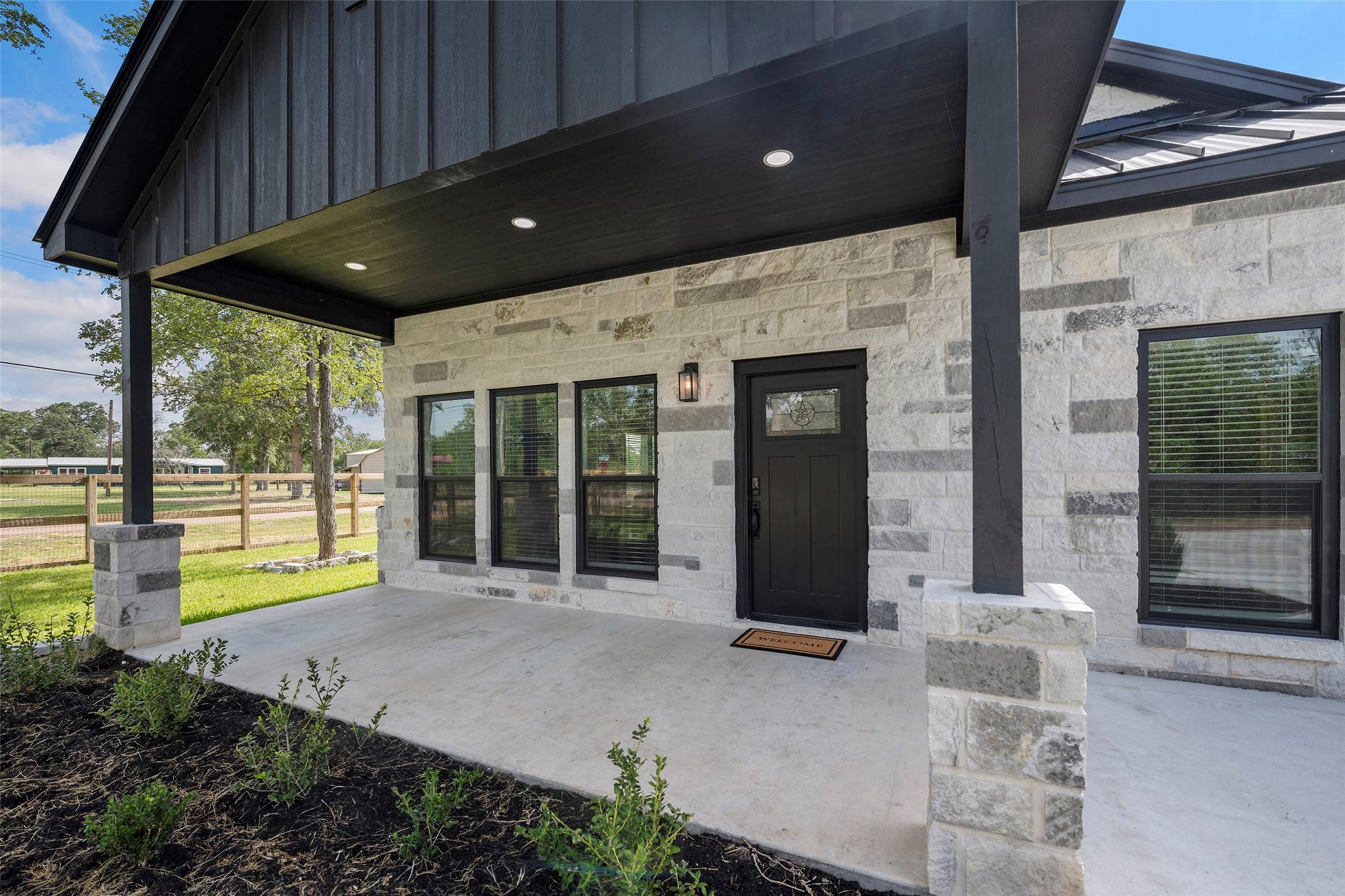 Somerville, TX 77879,310 Sweet Gum LN