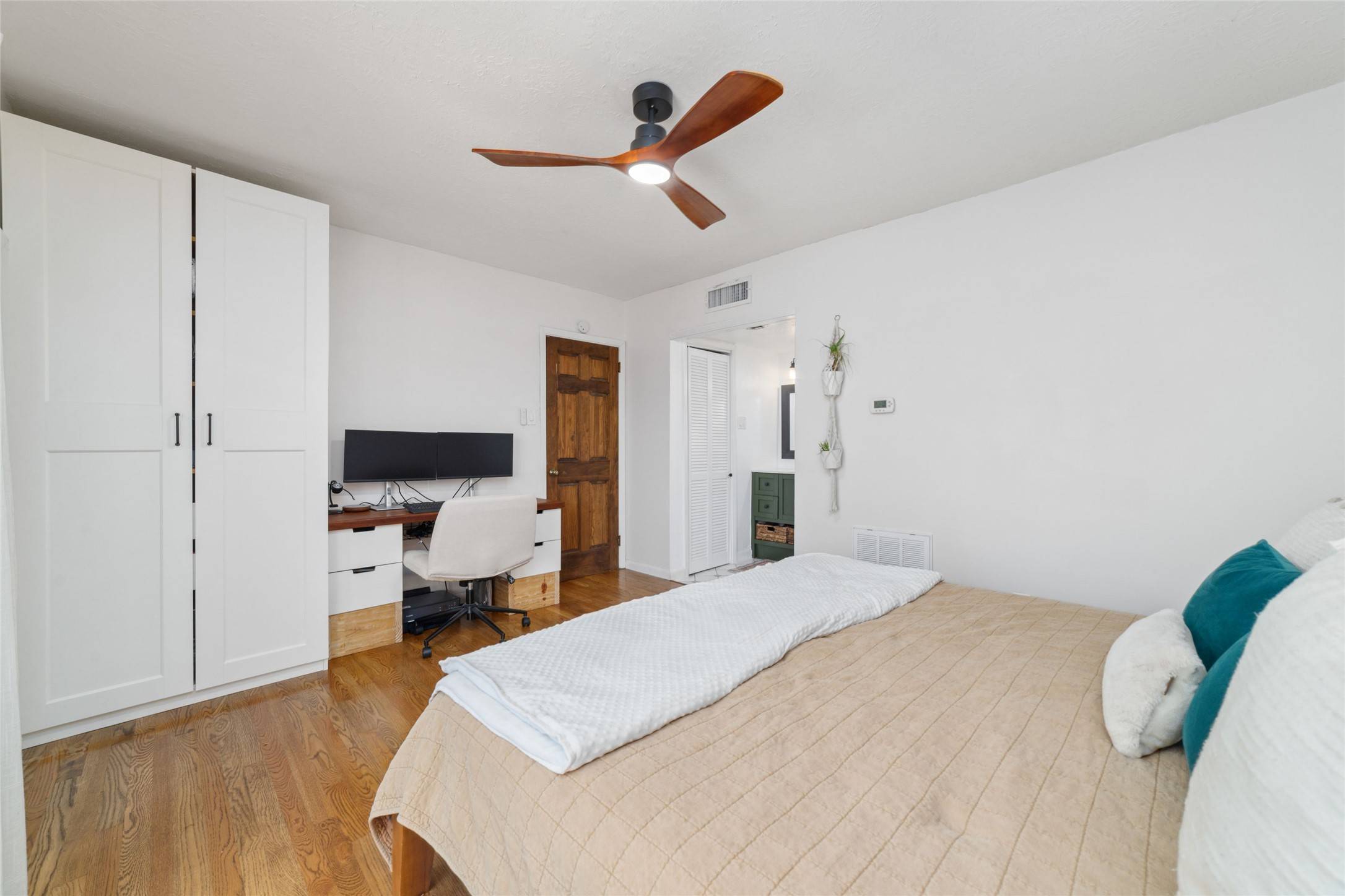 Houston, TX 77027,3400 Timmons LN #68
